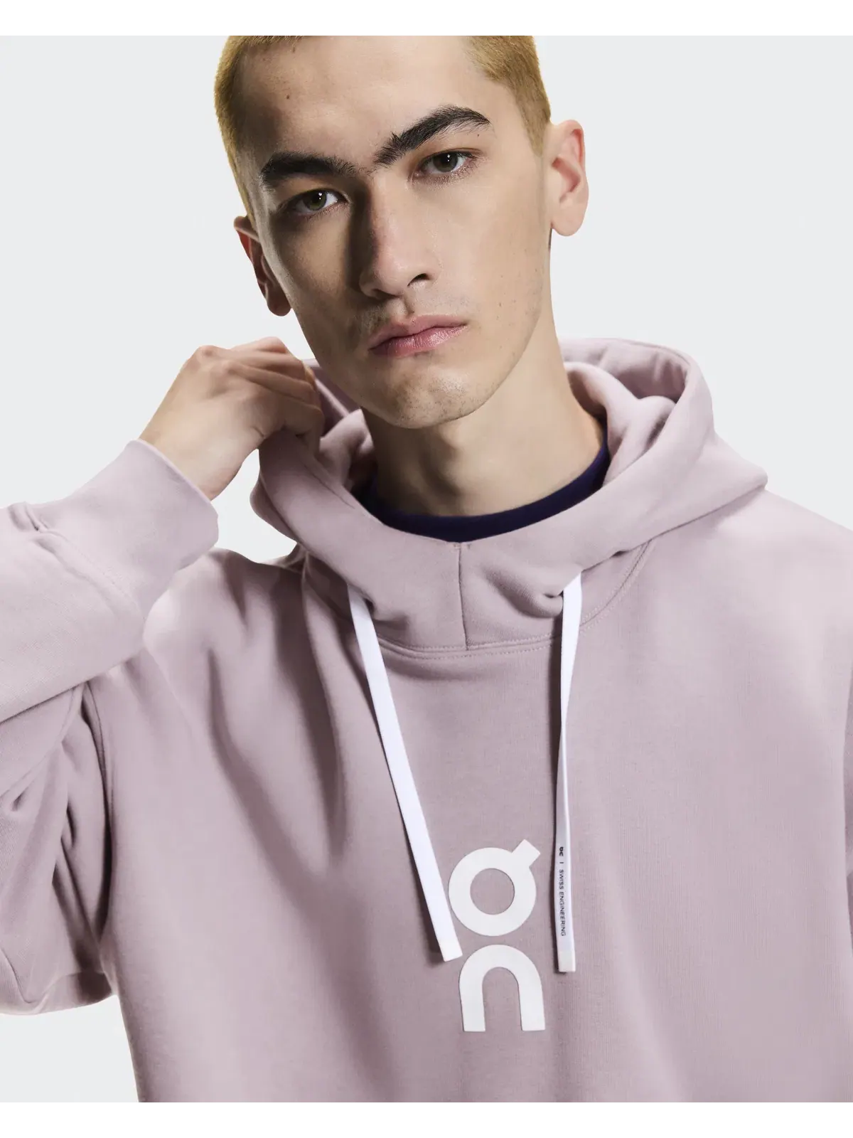 Мужское худи свободного кроя с капюшоном Club Hoodie On, Heron — изображение 7 из 8, светло-серый