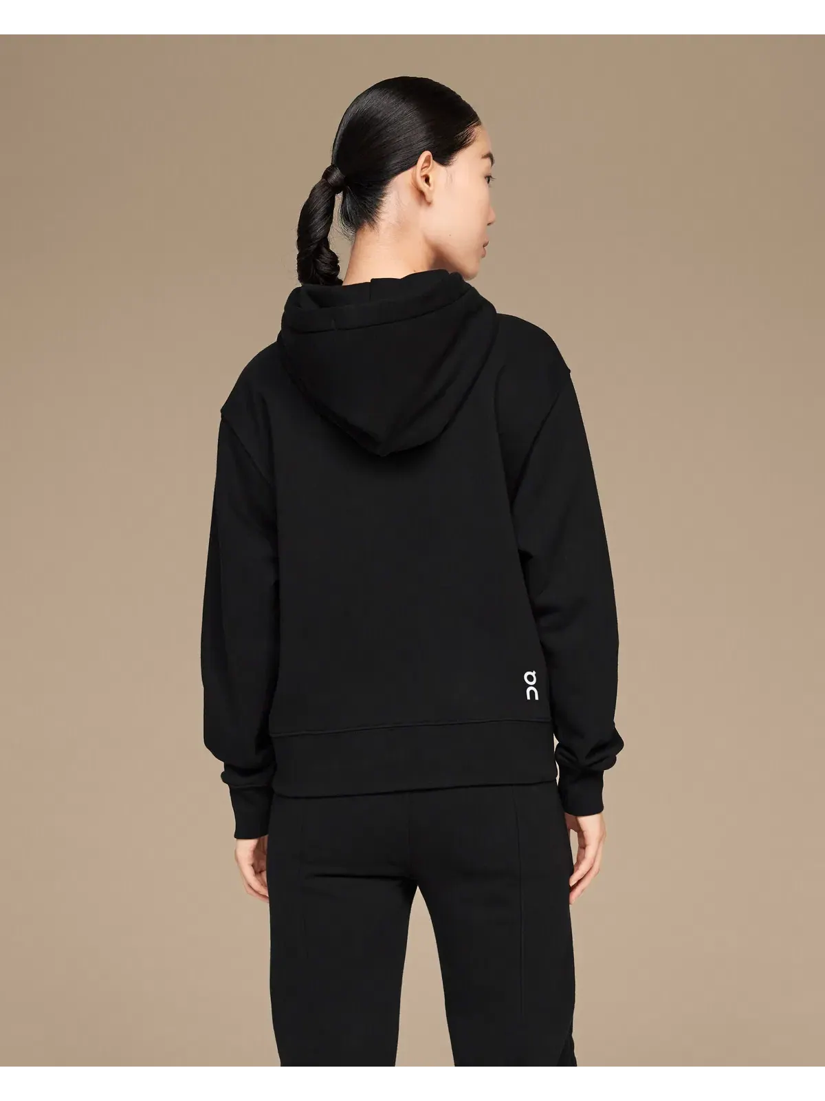 Женское худи с капюшоном свободного кроя Club Hoodie On — изображение 4 из 6, черный