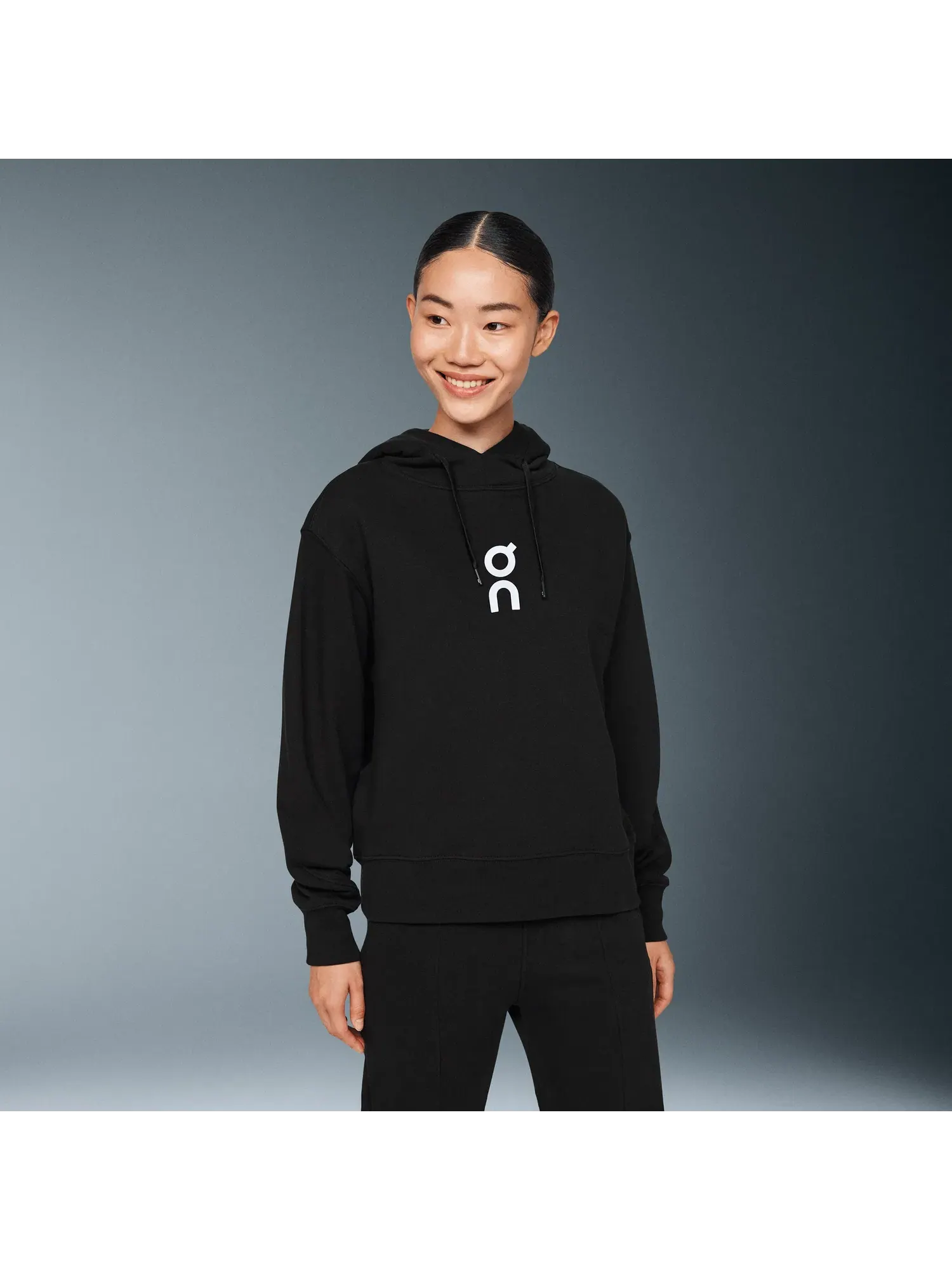 Женское худи с капюшоном свободного кроя Club Hoodie On — изображение 6 из 6, черный