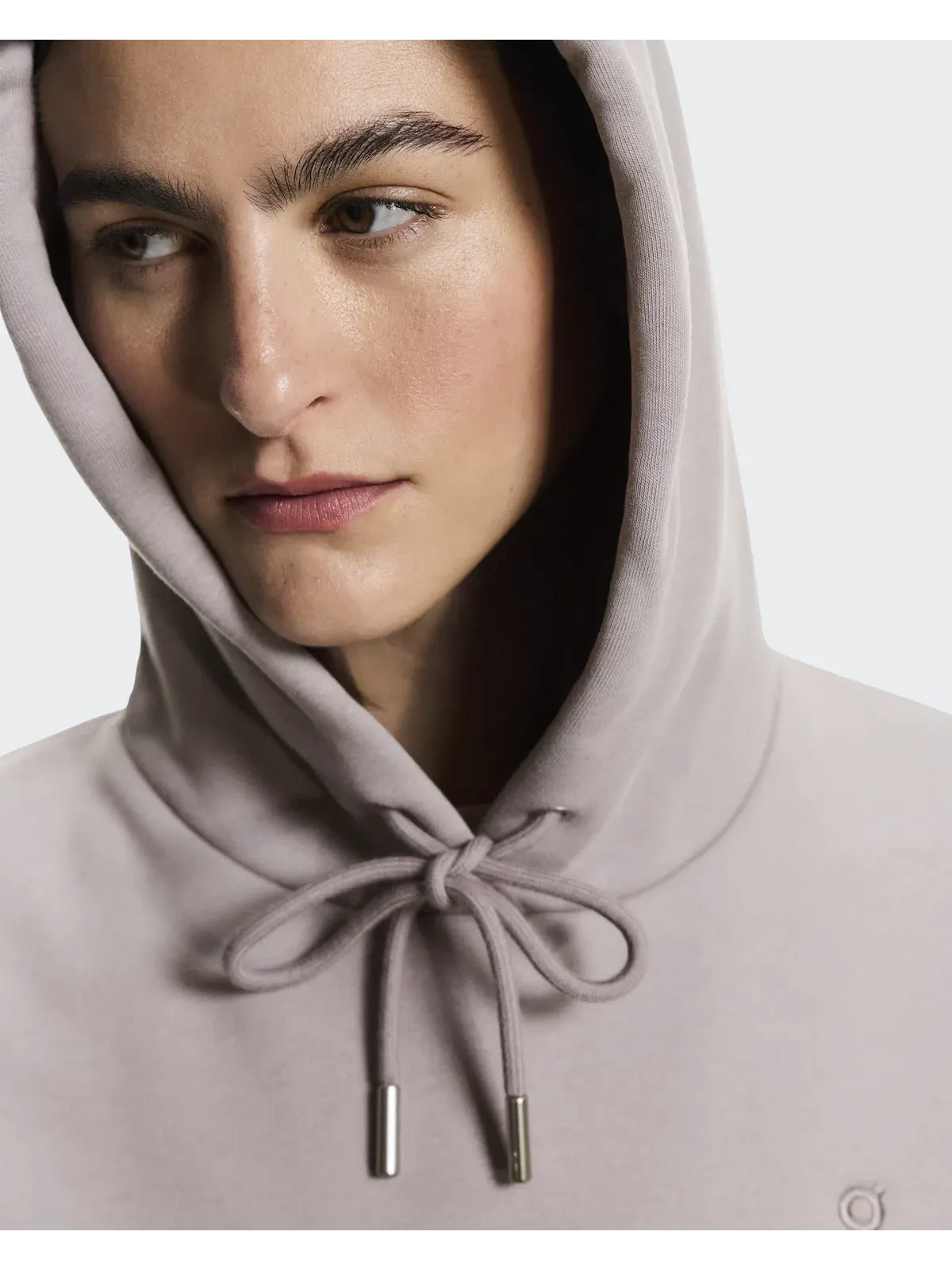Женское худи с принтом Club Collective Hoodie On Ore — изображение 7 из 10, землисто-коричневый