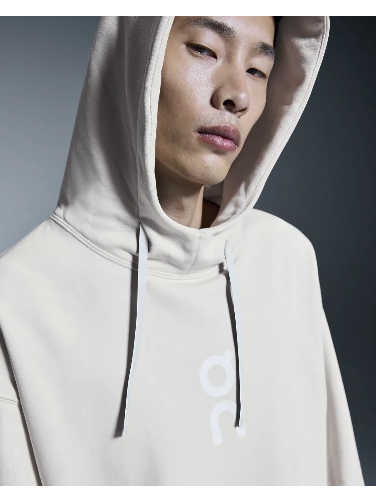 Мужское худи свободного кроя Club Hoodie On — изображение 5 из 7, серебряный