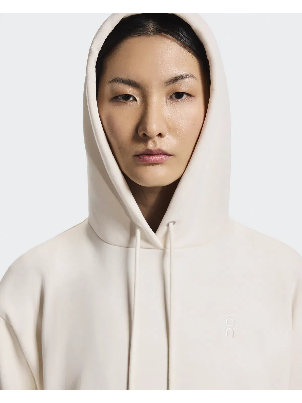 Женское худи с принтом Club Collective Hoodie On — изображение 5 из 9, бежевый