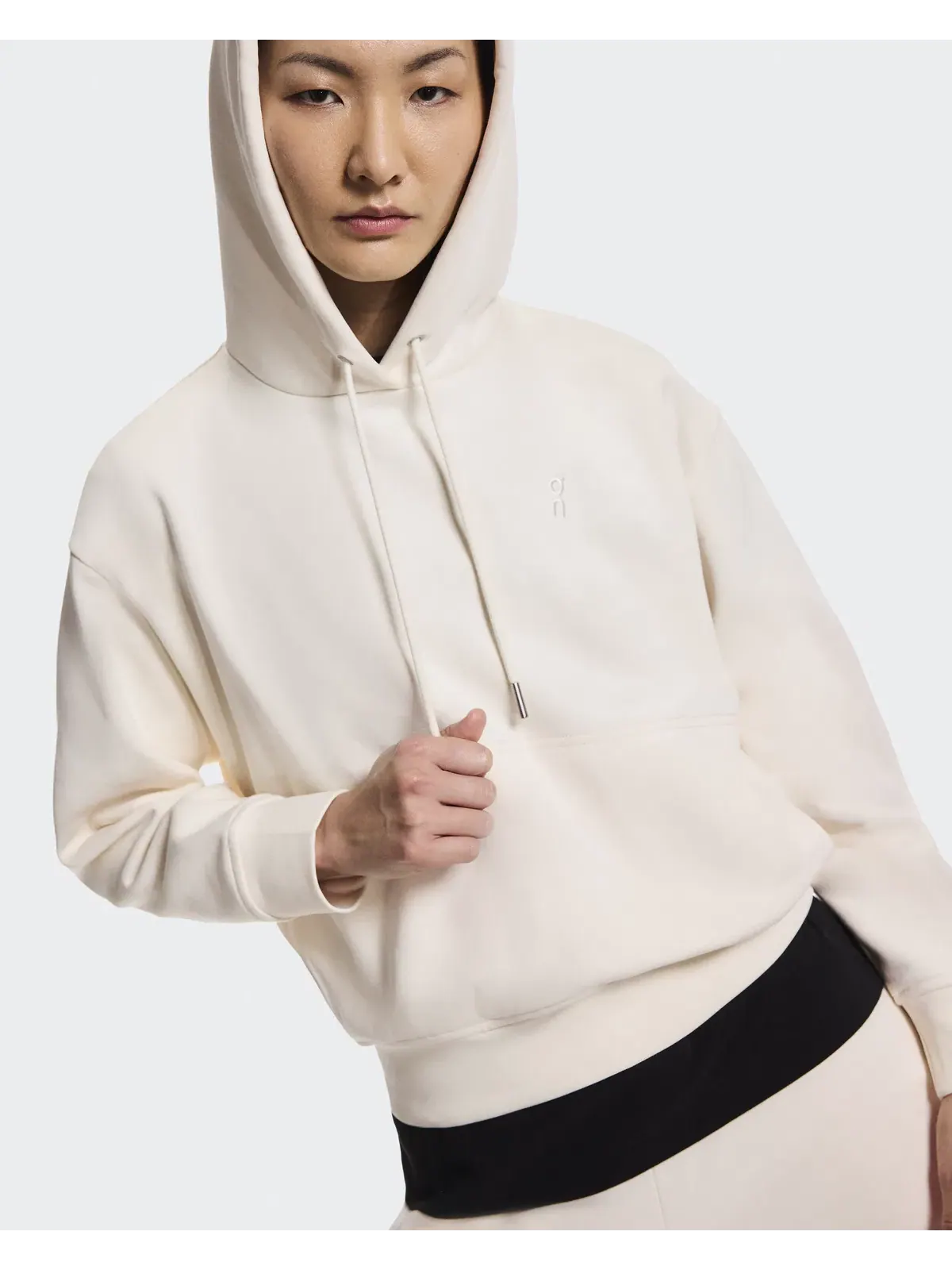 Женское худи с принтом Club Collective Hoodie On — изображение 8 из 9, бежевый
