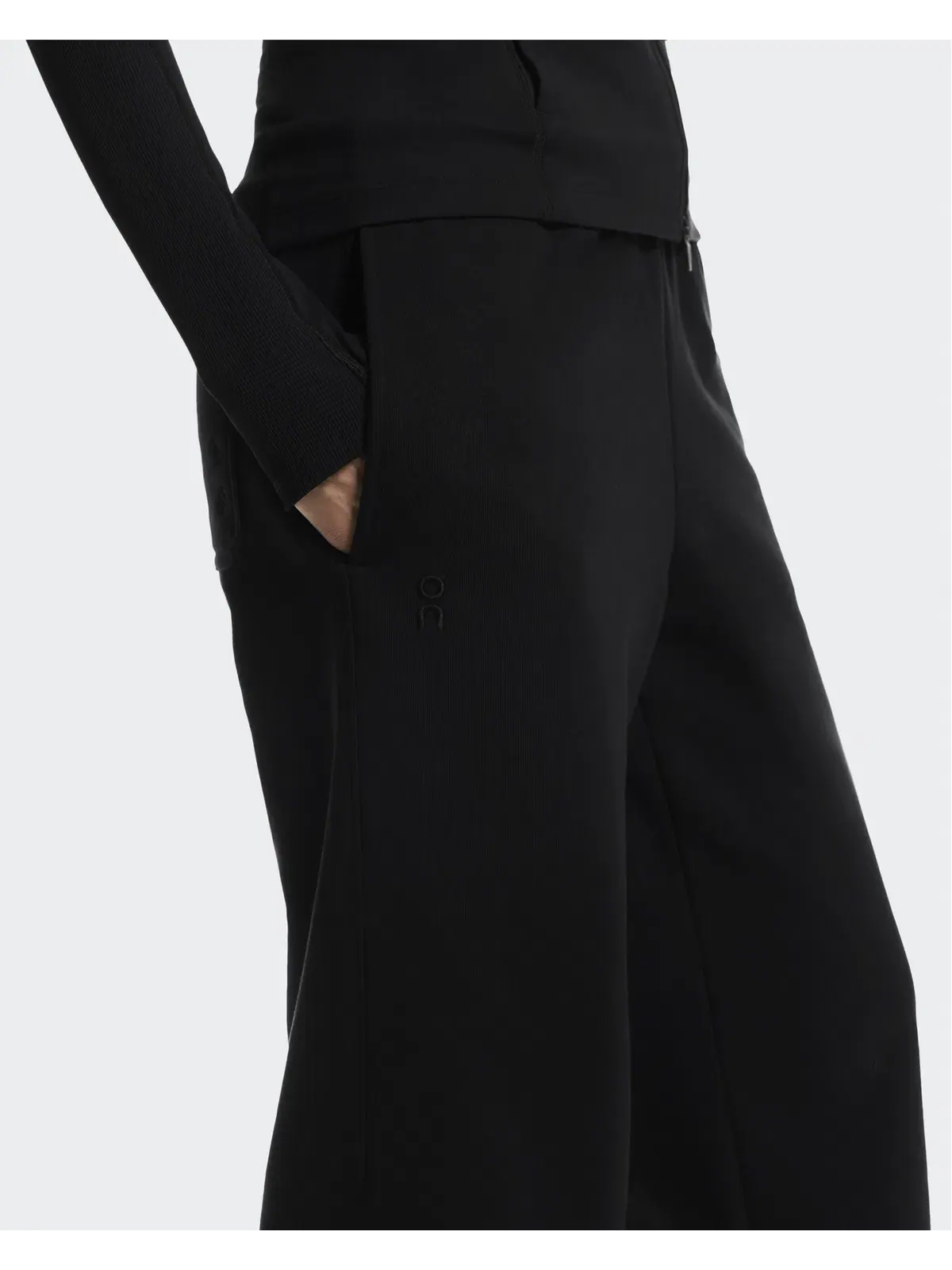 Женские брюки утепленные с принтом Club Collective Pants On — изображение 6 из 8, черный
