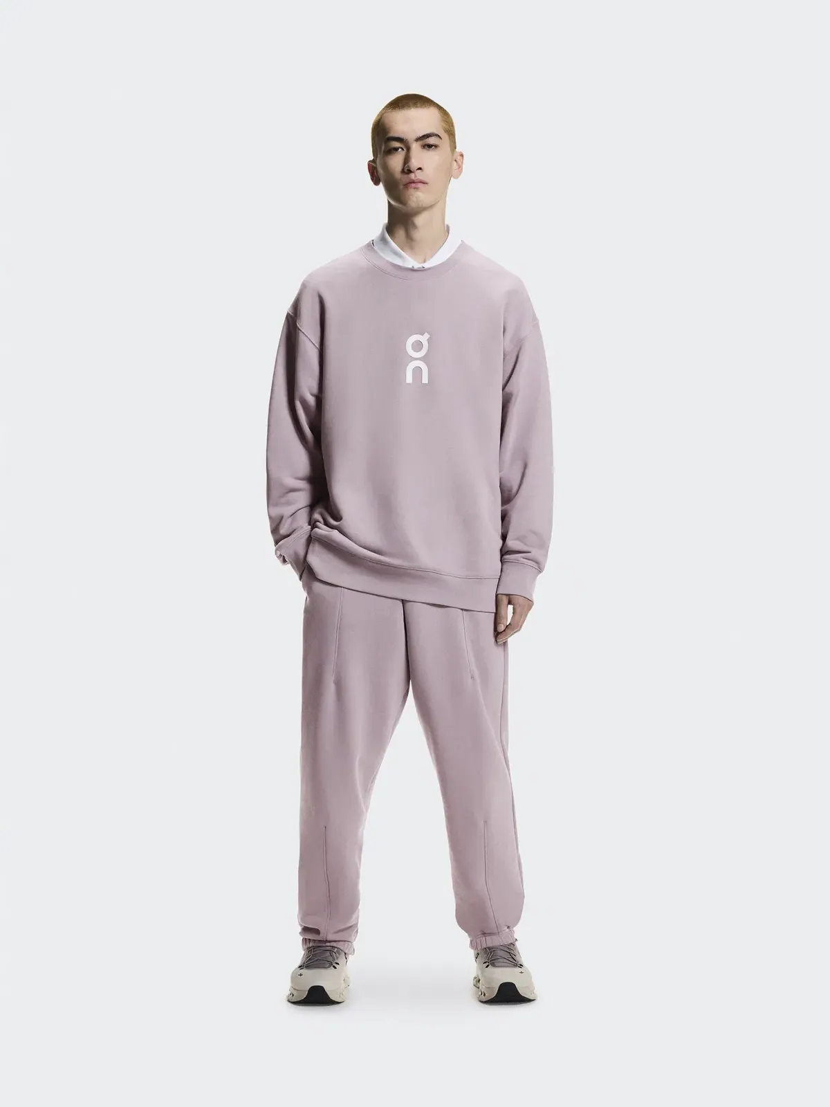 Мужские брюки свободного кроя с мягкой тканью Club Pants On, Heron — изображение 2 из 9, светло-серый