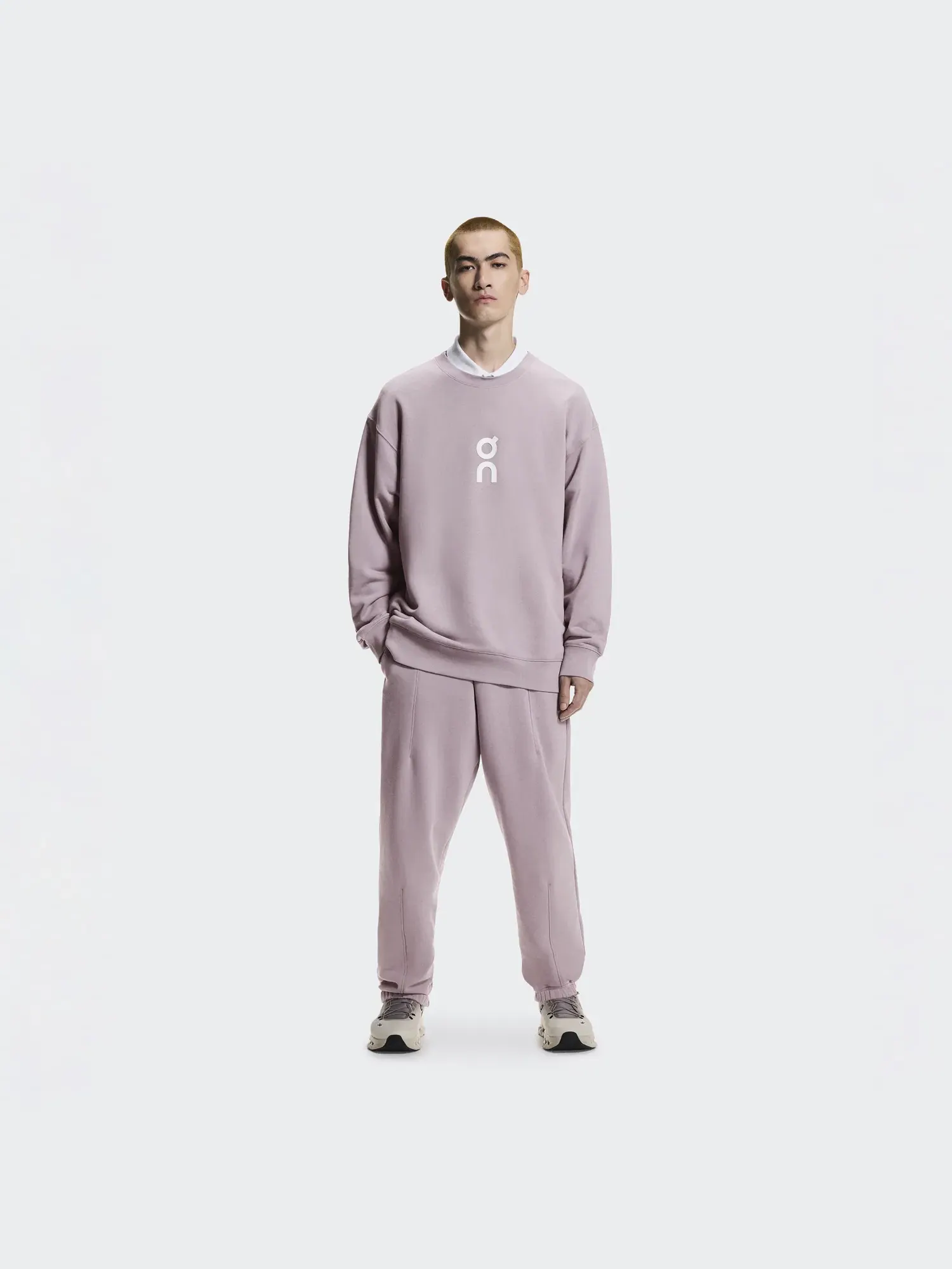 Мужские брюки свободного кроя с мягкой тканью Club Pants On, Heron — изображение 9 из 9, светло-серый