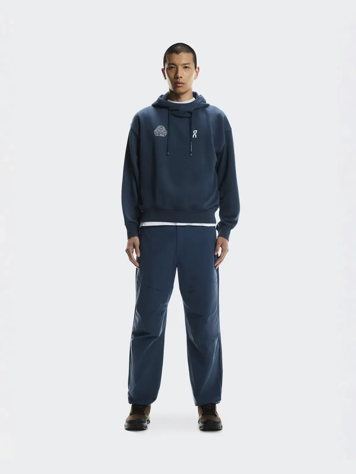 Мужские брюки карго с водоотталкивающей тканью Trek Pants BEAMS REI On — изображение 2 из 11, якиманский синий