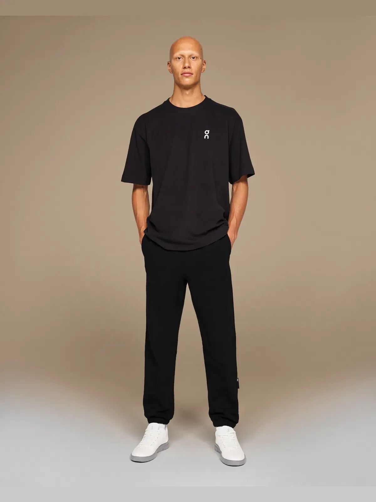 Мужские брюки свободного кроя с боковыми карманами Club Pants On — изображение 2 из 6, черный