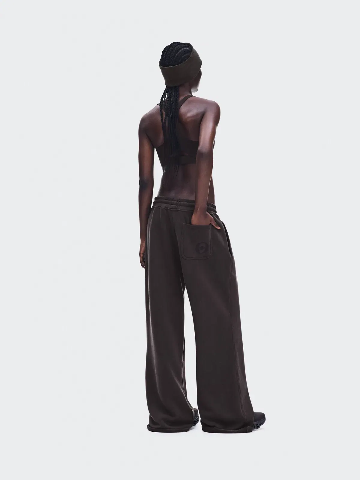 Женские брюки с эффектом потертости Club Collective Pants FKA On — изображение 4 из 11, эспрессо