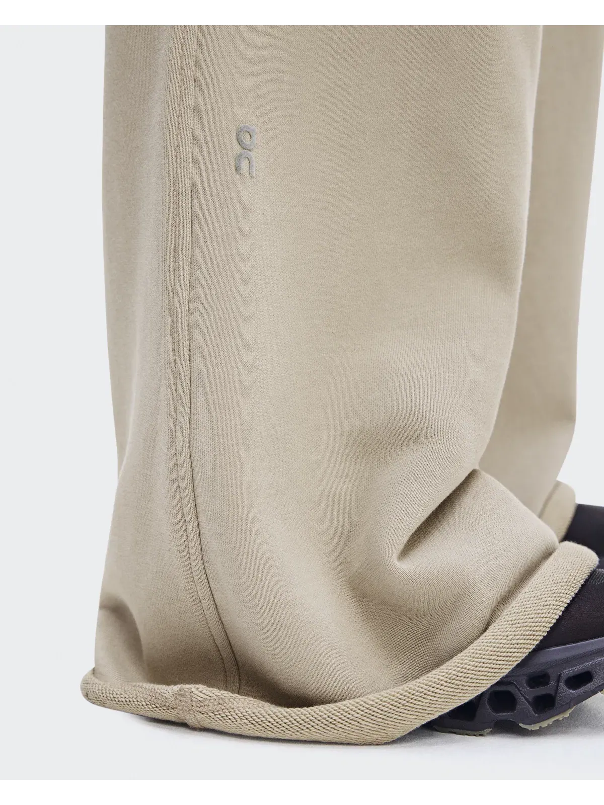 Женские брюки с эффектом потертости Club Collective Pants FKA On, Lurien — изображение 7 из 9, шалфейно-зеленый