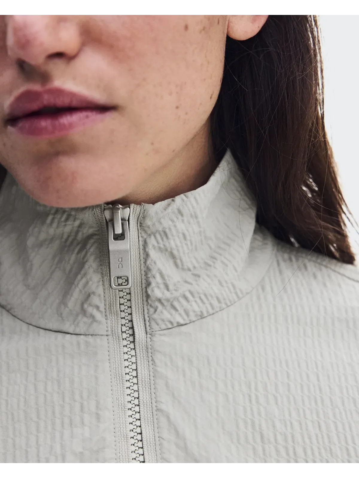 Женская куртка с 1/2 молнией из текстурированной ткани Courtside 1/2 Zip Eaze On, Brume — изображение 5 из 9, дымчато-серый