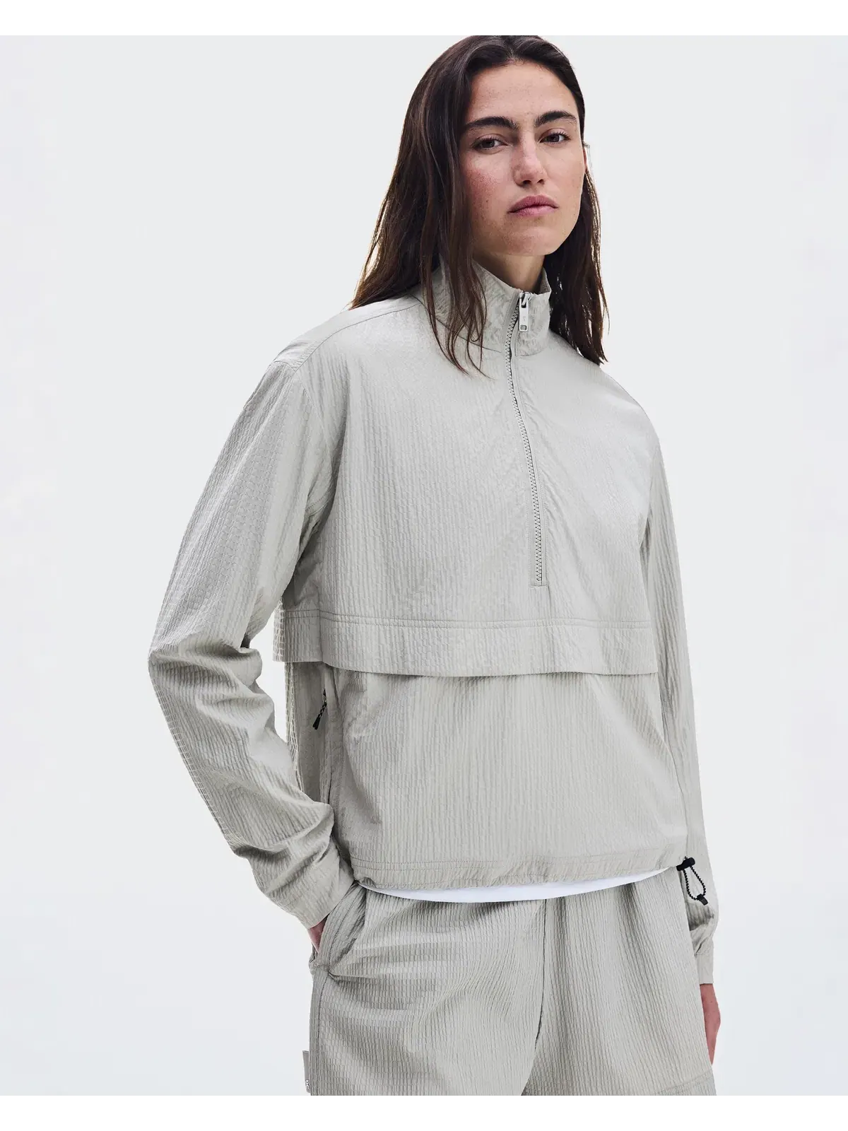 Женская куртка с 1/2 молнией из текстурированной ткани Courtside 1/2 Zip Eaze On, Brume — изображение 8 из 9, дымчато-серый