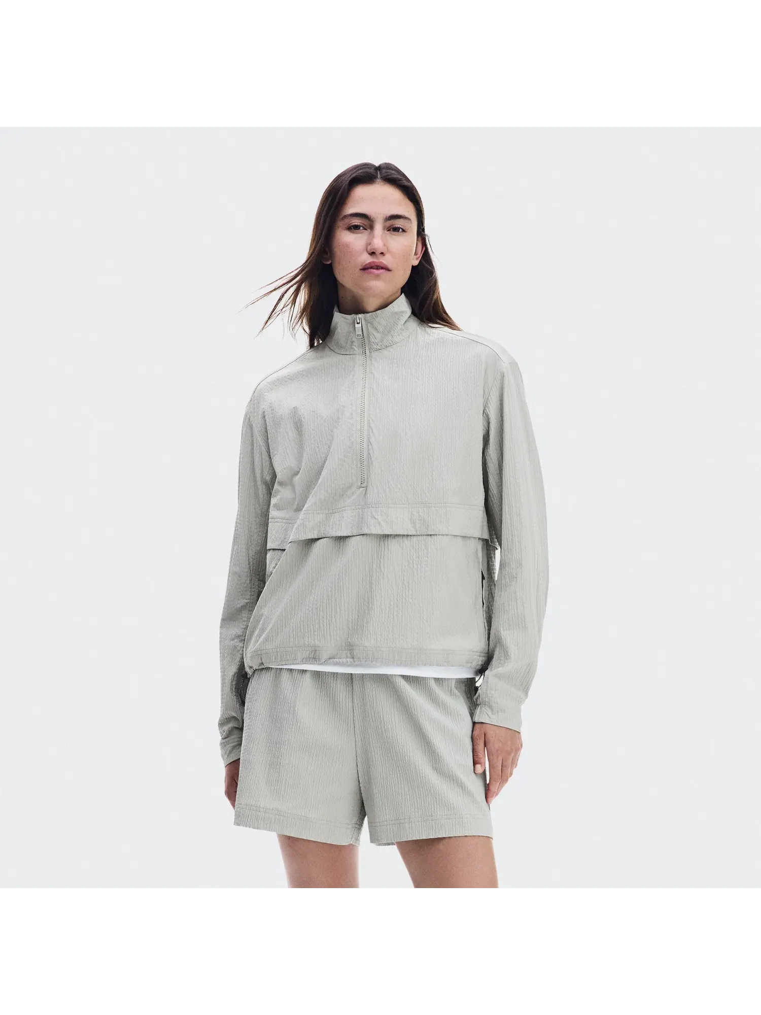 Женская куртка с 1/2 молнией из текстурированной ткани Courtside 1/2 Zip Eaze On, Brume — изображение 9 из 9, дымчато-серый