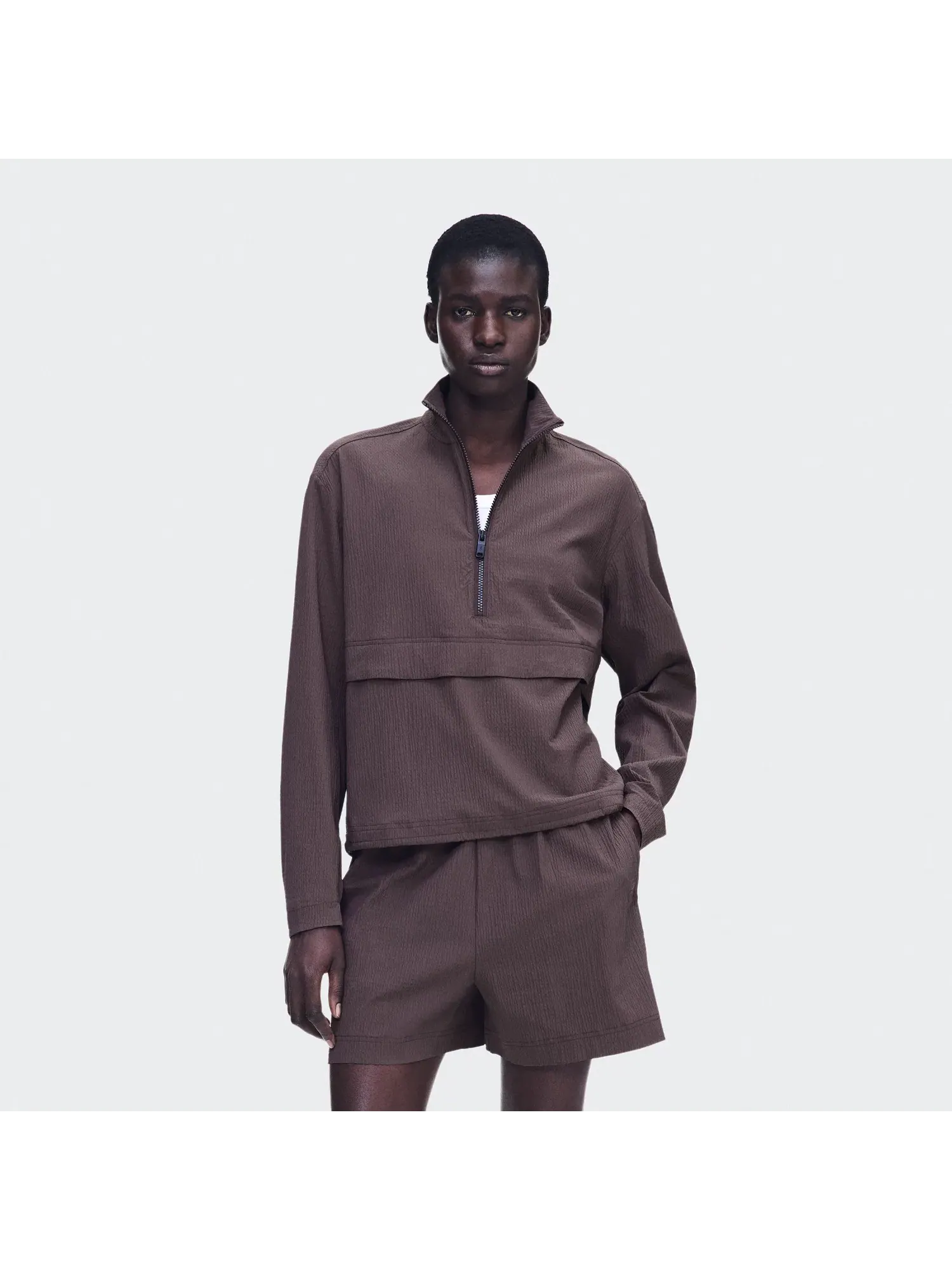 Женская ветровка с текстурной тканью Courtside 1/2 Zip Eaze On — изображение 9 из 9, малина