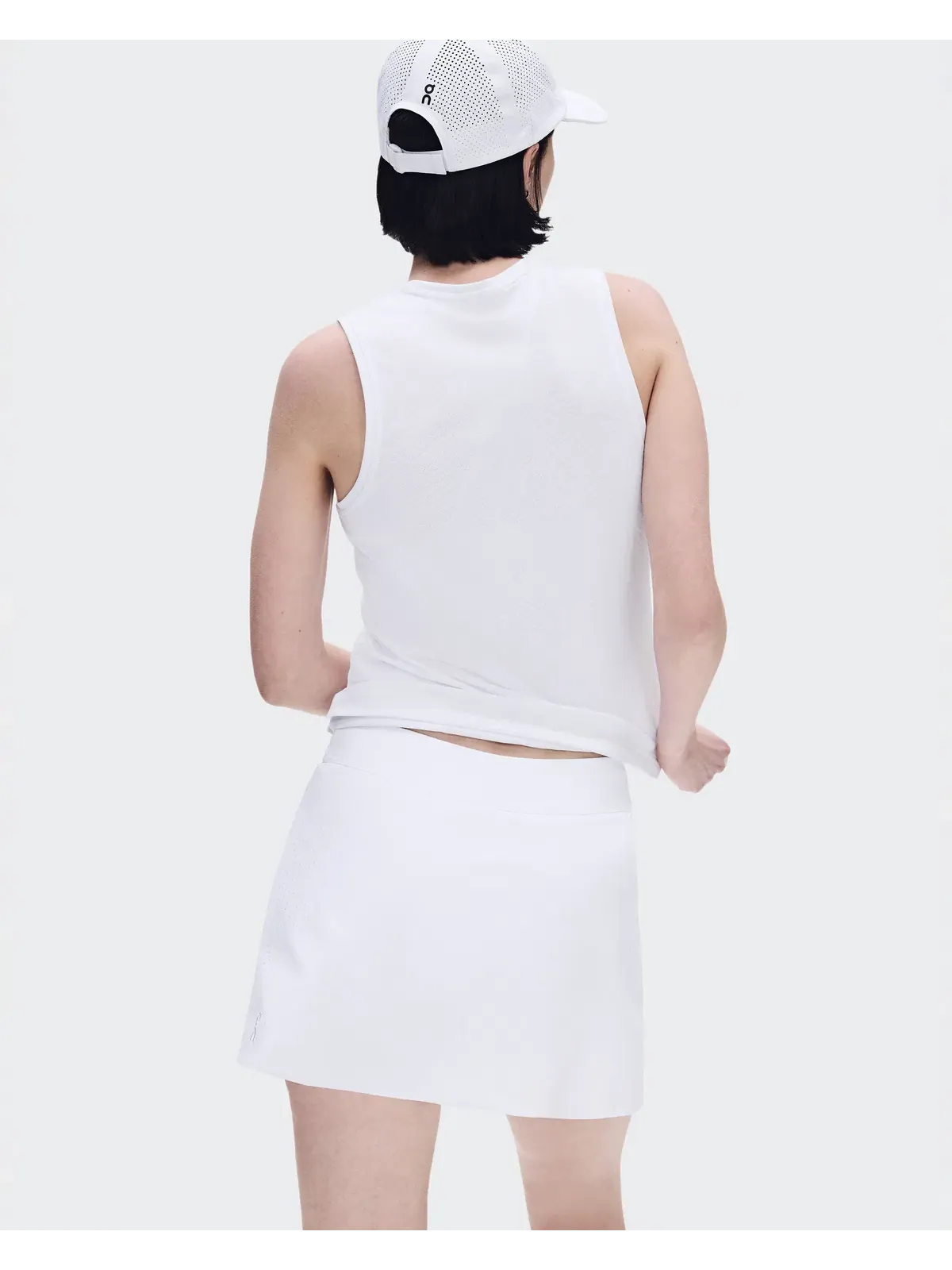 Женская юбка для тенниса с перфорацией Court Skirt Split LDN On — изображение 8 из 10, белый