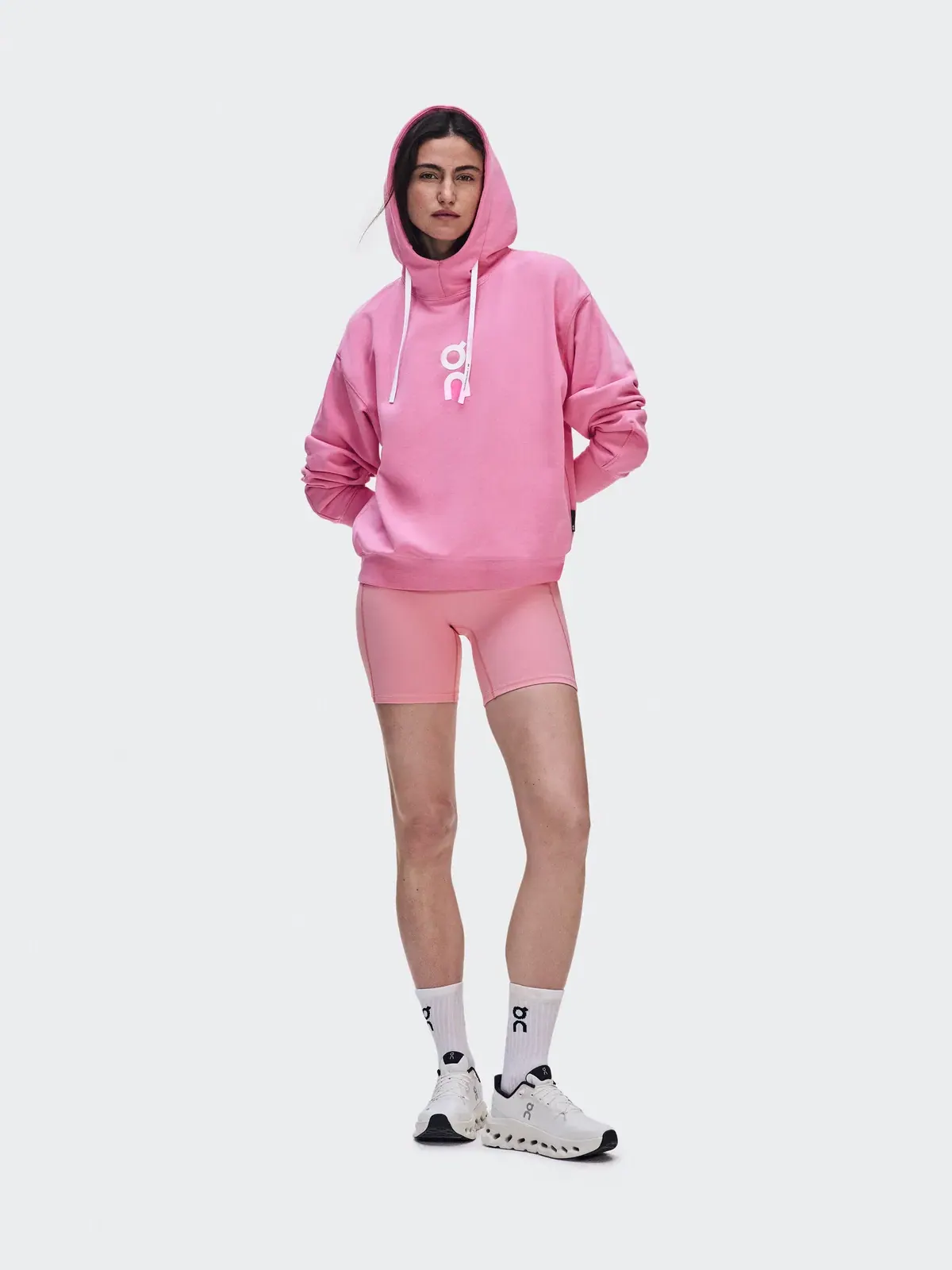 Женское худи свободного кроя с капюшоном Club Hoodie On — изображение 2 из 11, розовый бубльгум