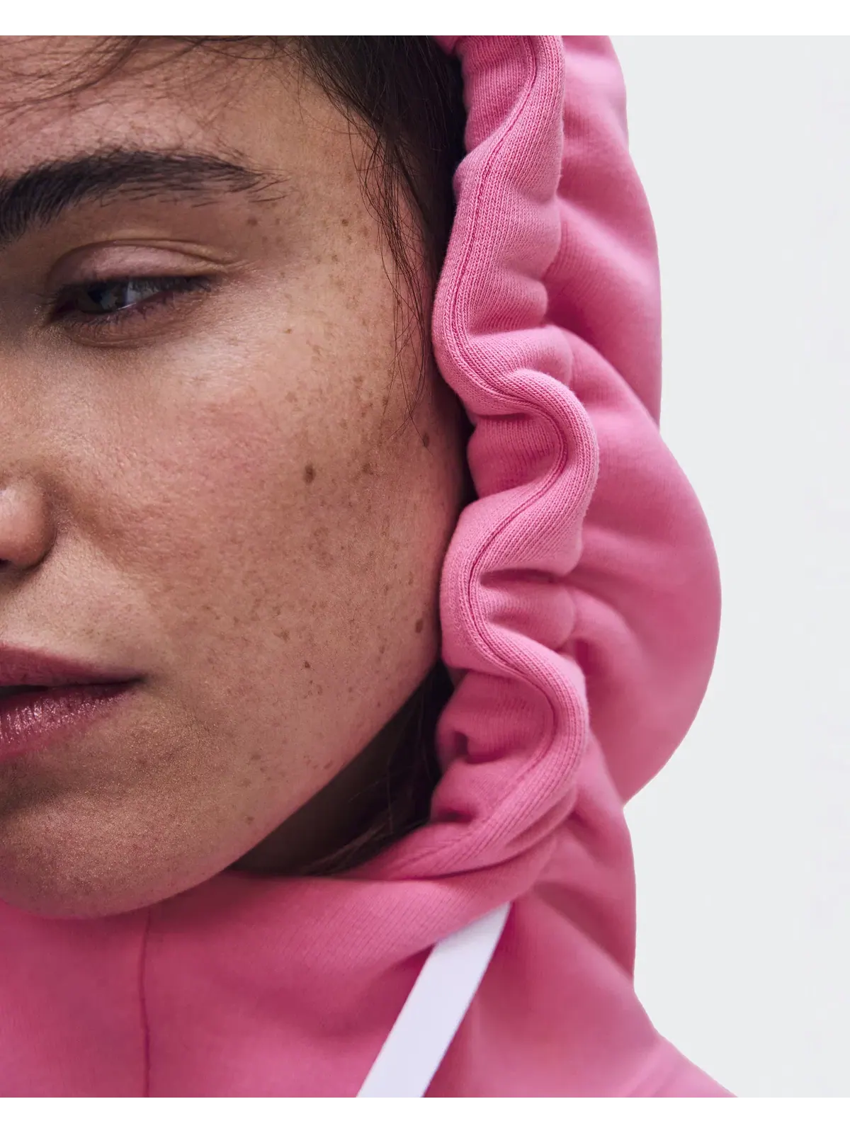 Женское худи свободного кроя с капюшоном Club Hoodie On — изображение 5 из 11, розовый бубльгум