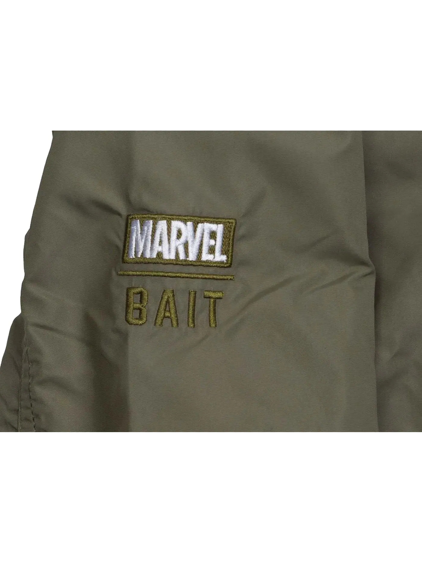 Женская куртка-бомбер с принтом BAIT x Captain Marvel x Alpha Industries L-2B Scout — изображение 2 из 2, зеленый