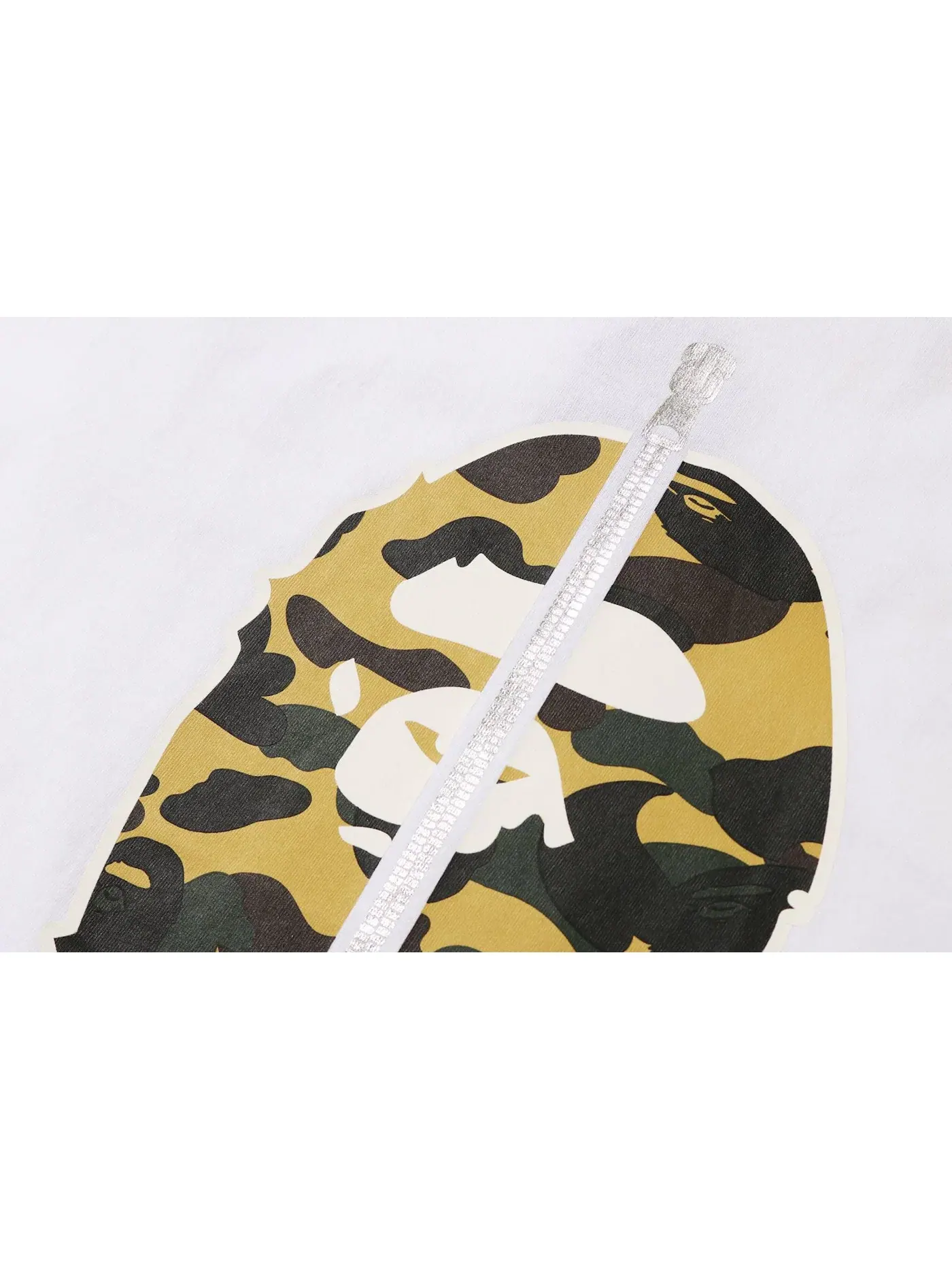 Мужская футболка с принтом BAPE 1st Camo 2nd Ape Tee — изображение 3 из 3, белый/желтый