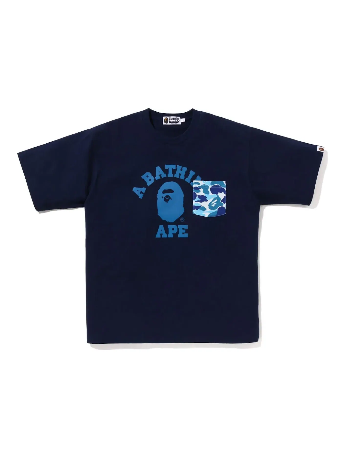 Мужская футболка с принтом BAPE ABC Camo College Pocket Relaxed Tee BAPE — изображение 1 из 1, темно-синий