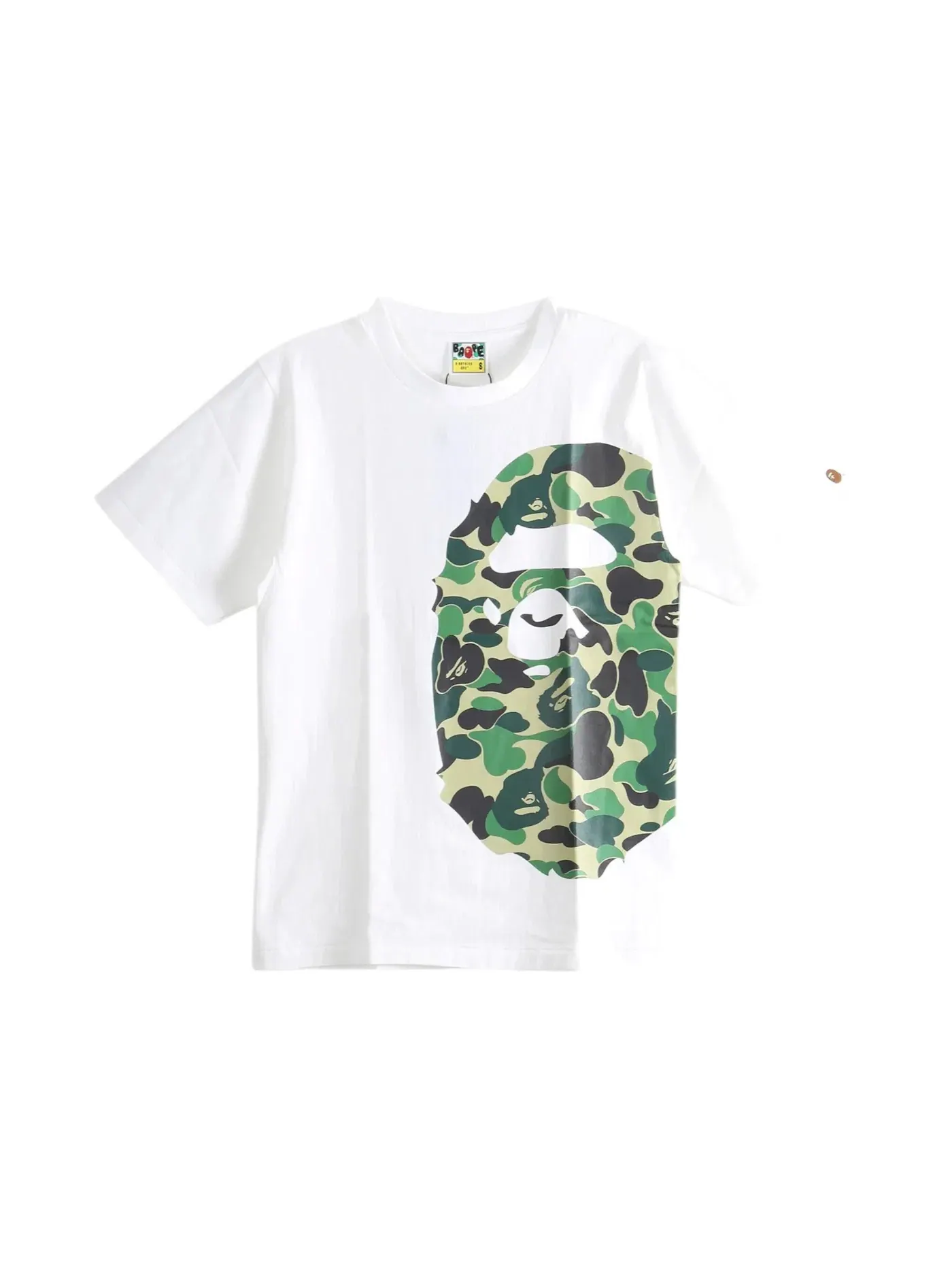 Мужская футболка с принтом BAPE ABC Camo Side Big Ape Head Tee (SS26) BAPE — изображение 1 из 1, белый зеленый