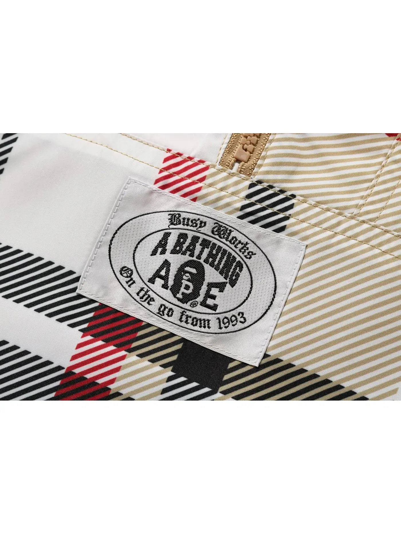 Мужская куртка-анорак BAPE Check Beige — изображение 3 из 3