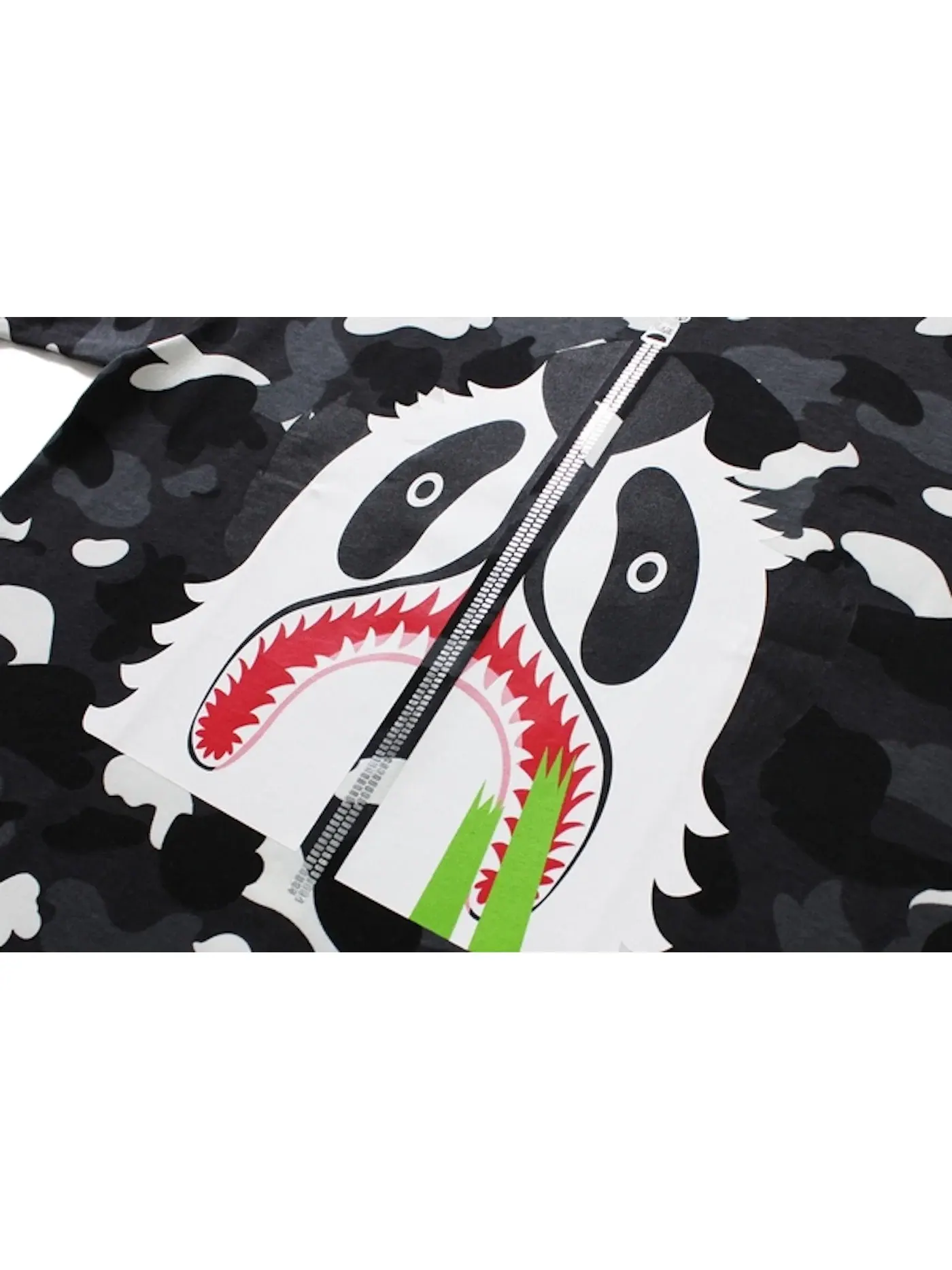 Мужская футболка с принтом City Camo Panda BAPE — изображение 2 из 3, черный