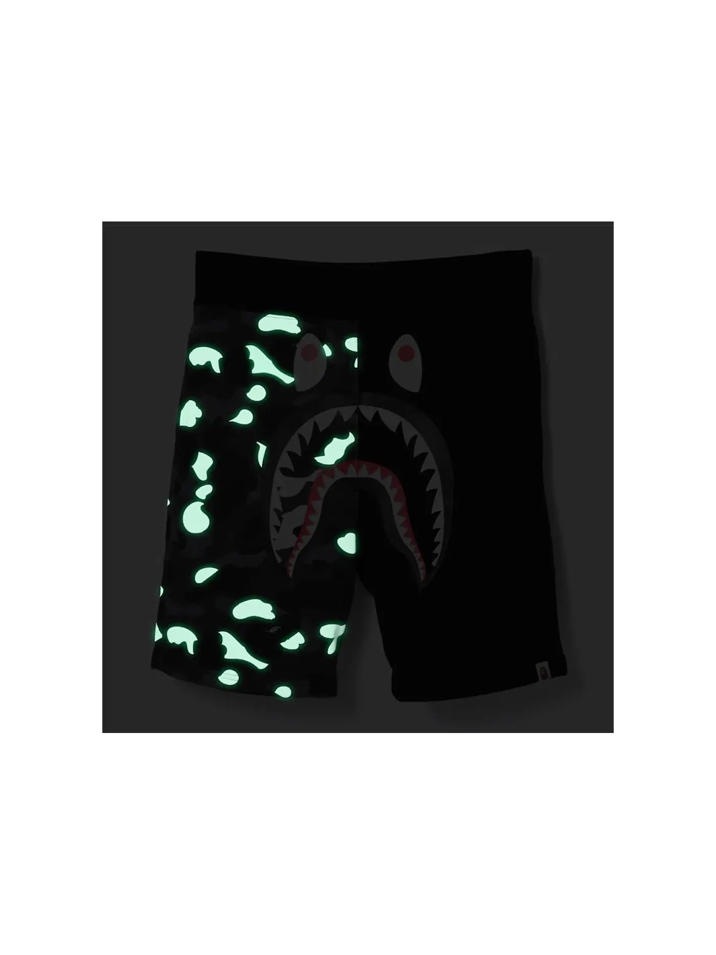 Мужские шорты с камуфляжным принтом Shorts BAPE — изображение 2 из 2, черный