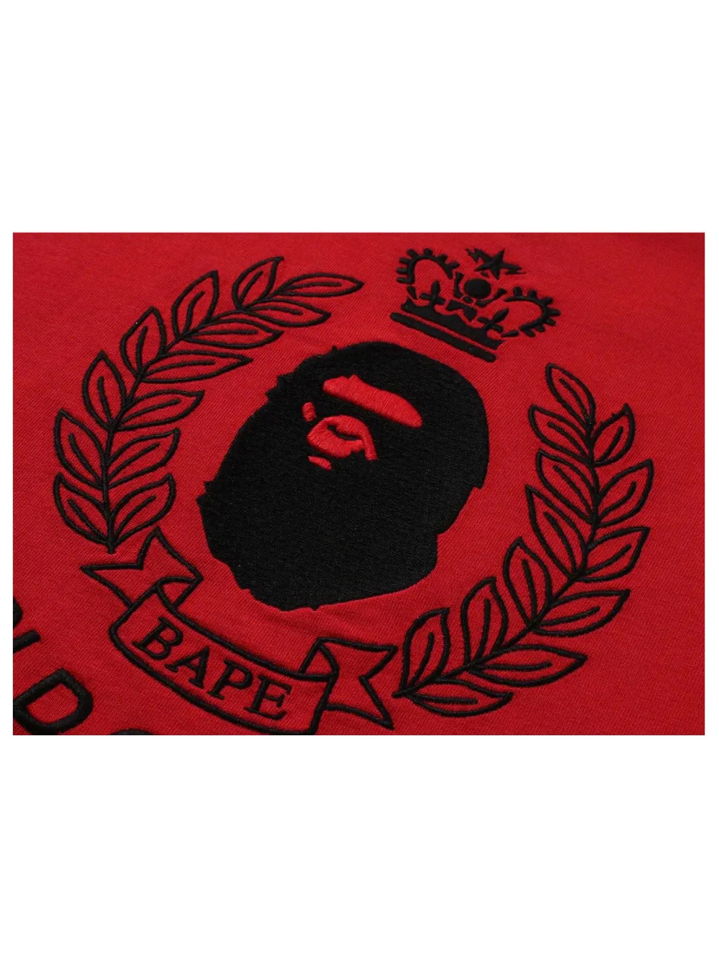 Мужская футболка свободного кроя с принтом BAPE Crest College Logo Tee BAPE — изображение 2 из 2, красный