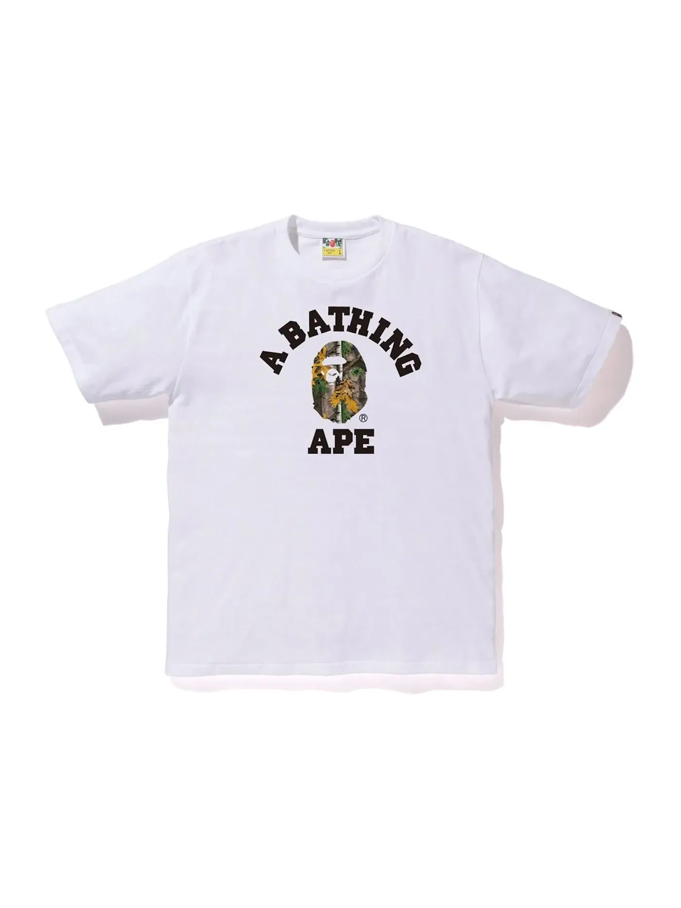 Мужская футболка с принтом BAPE Forest Camo College Tee BAPE — изображение 1 из 1, белый/бежевый