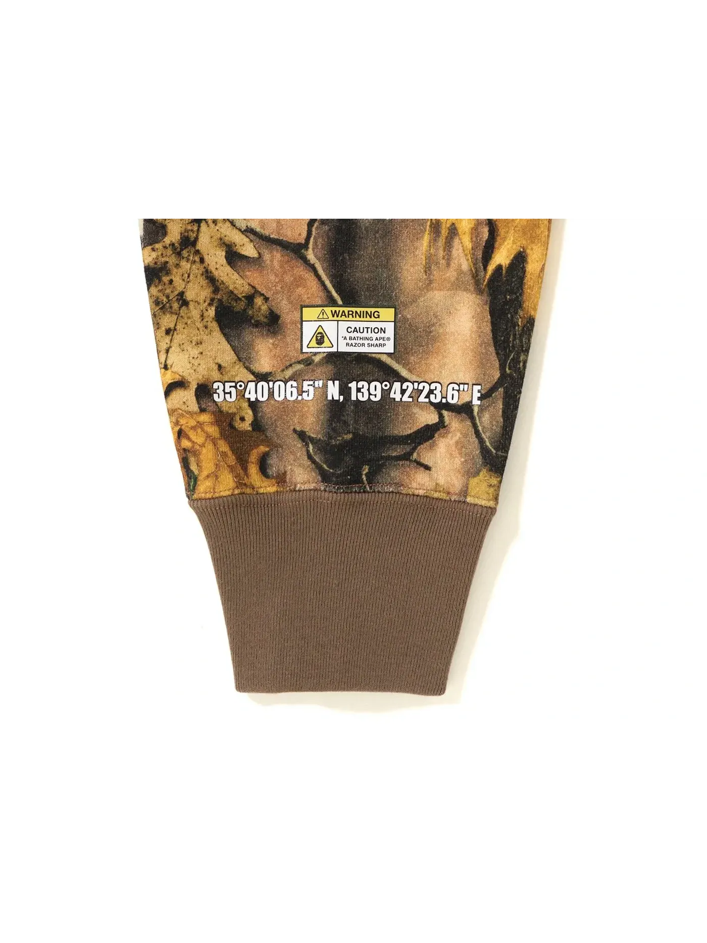 Мужской свитшот BAPE Forest Camo Wide Crewneck — изображение 3 из 3, бежевый