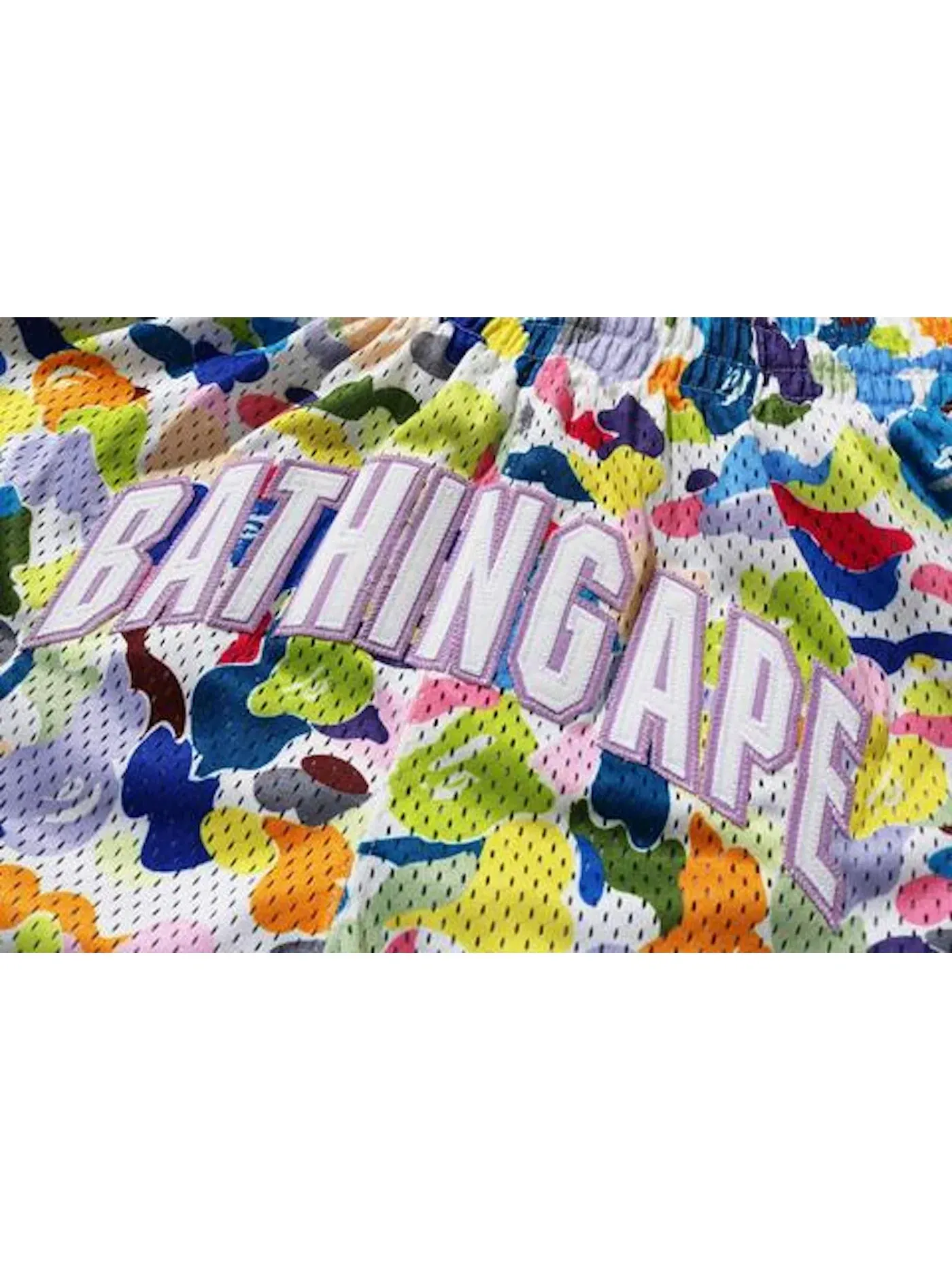 Мужские шорты с камуфляжным принтом Basketball Shorts BAPE — изображение 2 из 2, белый