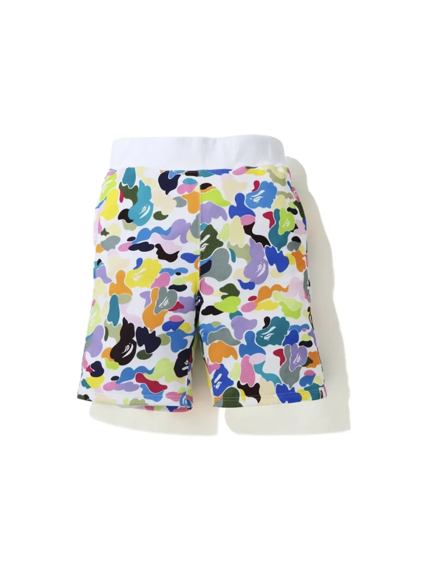 Мужские шорты камуфляжные BAPE Shorts — изображение 1 из 2, белый мульти