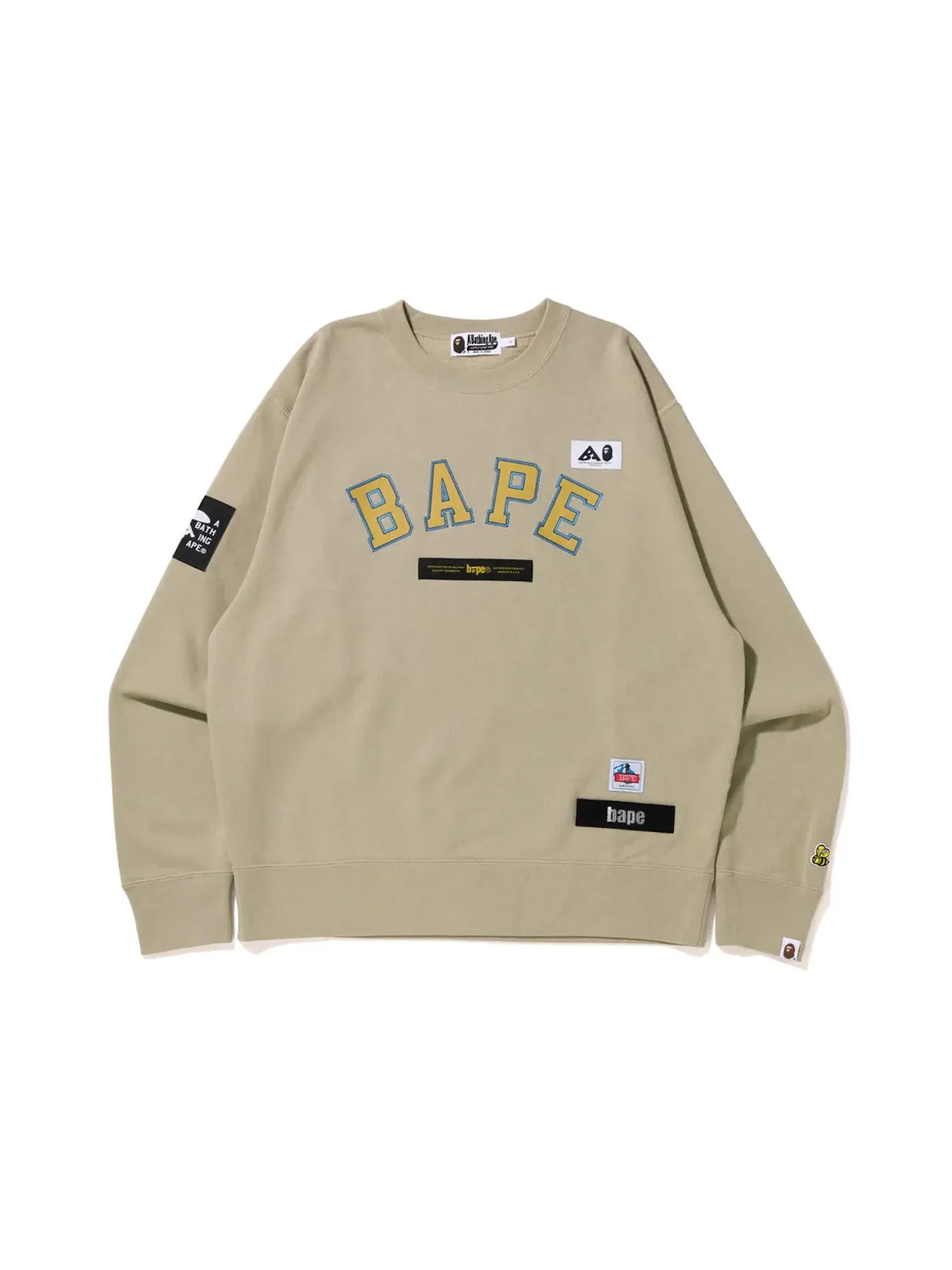 Мужской свитшот свободного кроя BAPE Multi Label Relaxed Fit Crewneck — изображение 1 из 2, бежевый