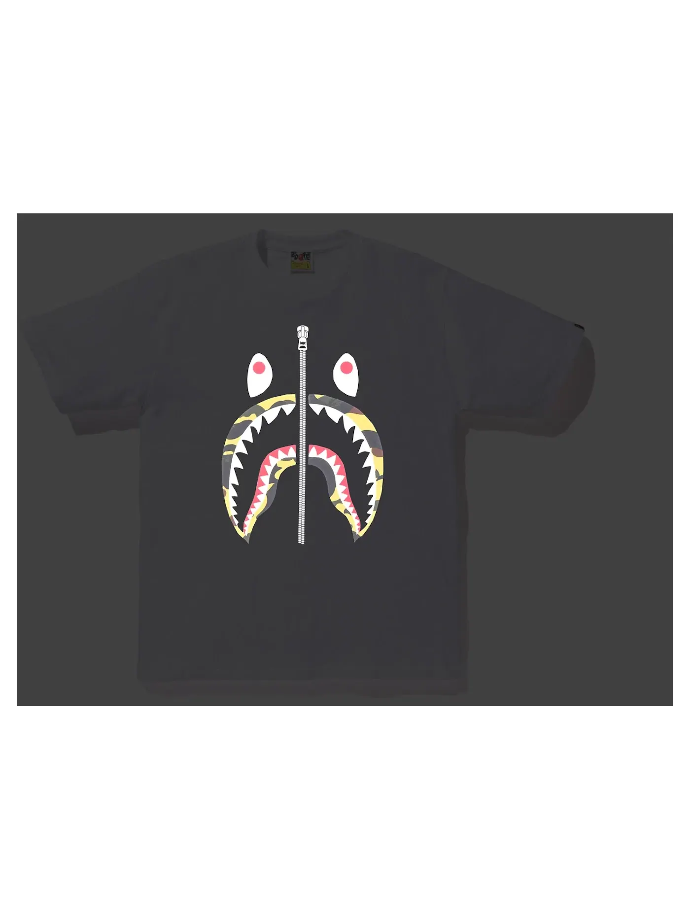 Мужская футболка с принтом BAPE Reflector 1st Camo Shark Tee — изображение 2 из 2, белый/желтый
