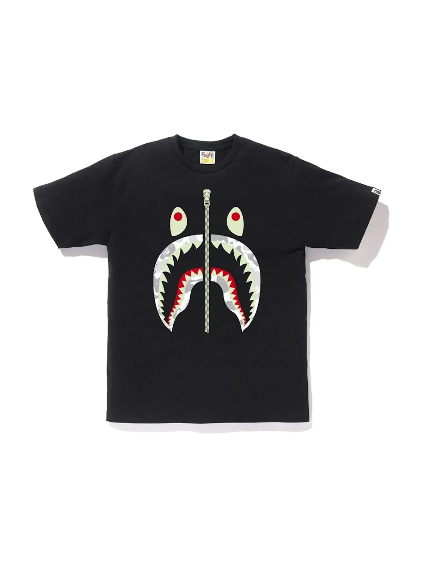 Мужская футболка с принтом BAPE Space Camo Front Shark Tee — изображение 1 из 2, черный