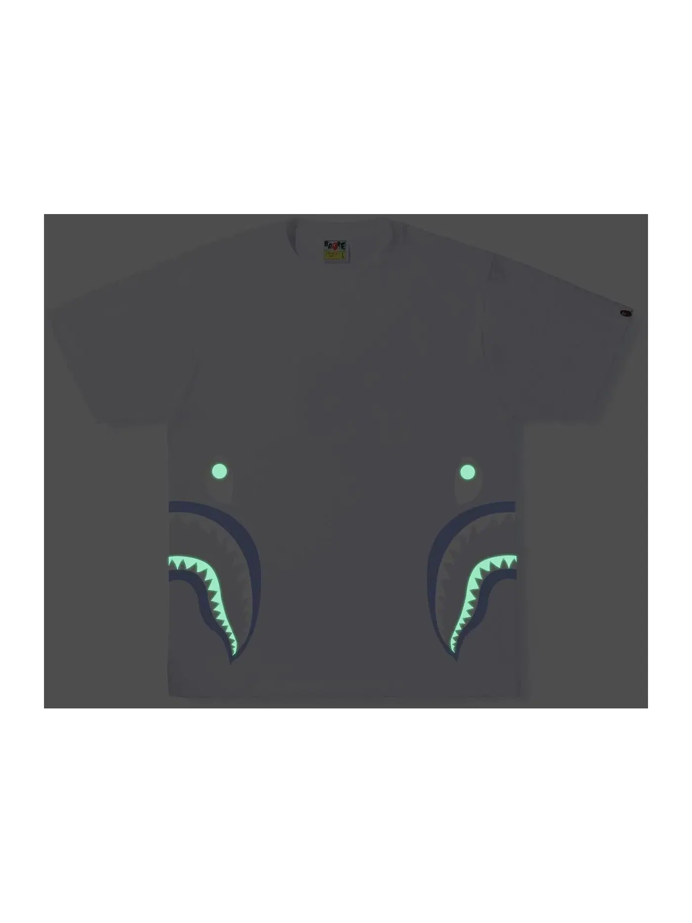 Мужская футболка с принтом BAPE Text Code Camo Side Shark Tee White — изображение 3 из 3, белый