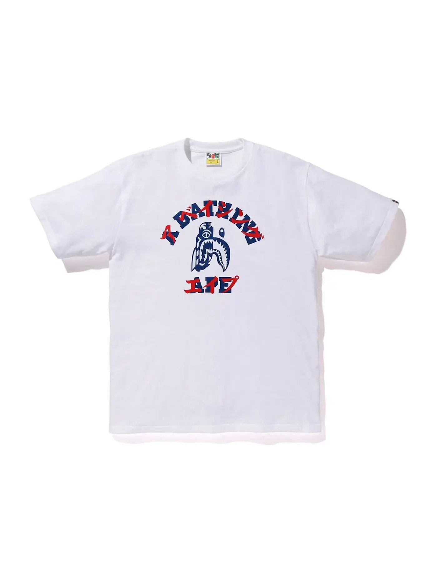 Мужская футболка с принтом BAPE Tiger Shark Katakana Tee BAPE — изображение 1 из 1, белый