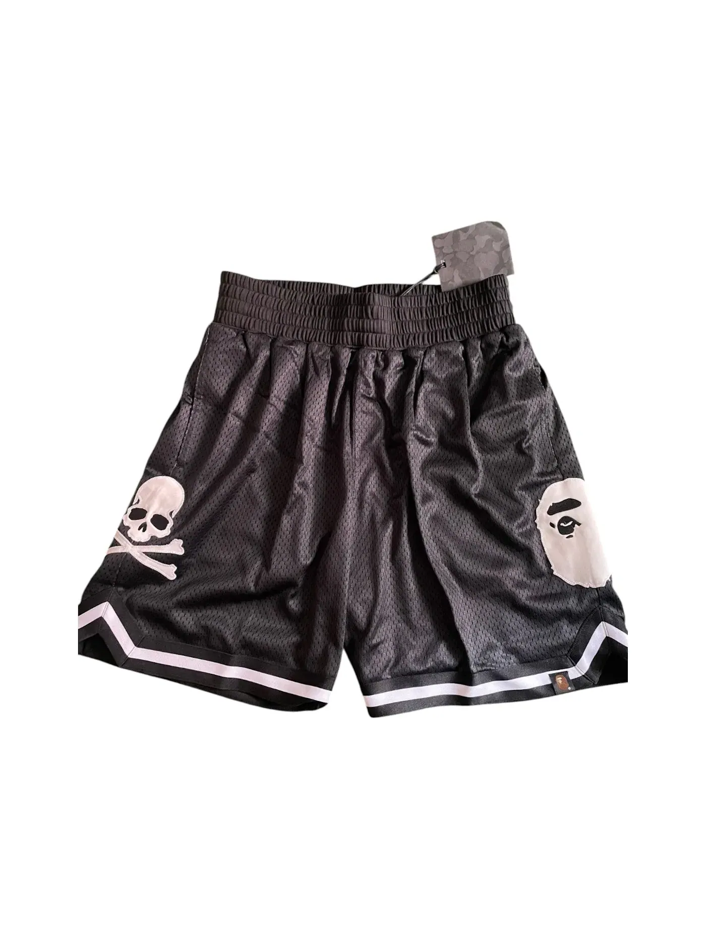 Мужские шорты с принтом BAPE vs. Mastermind Basketball Shorts BAPE — изображение 1 из 1, черный