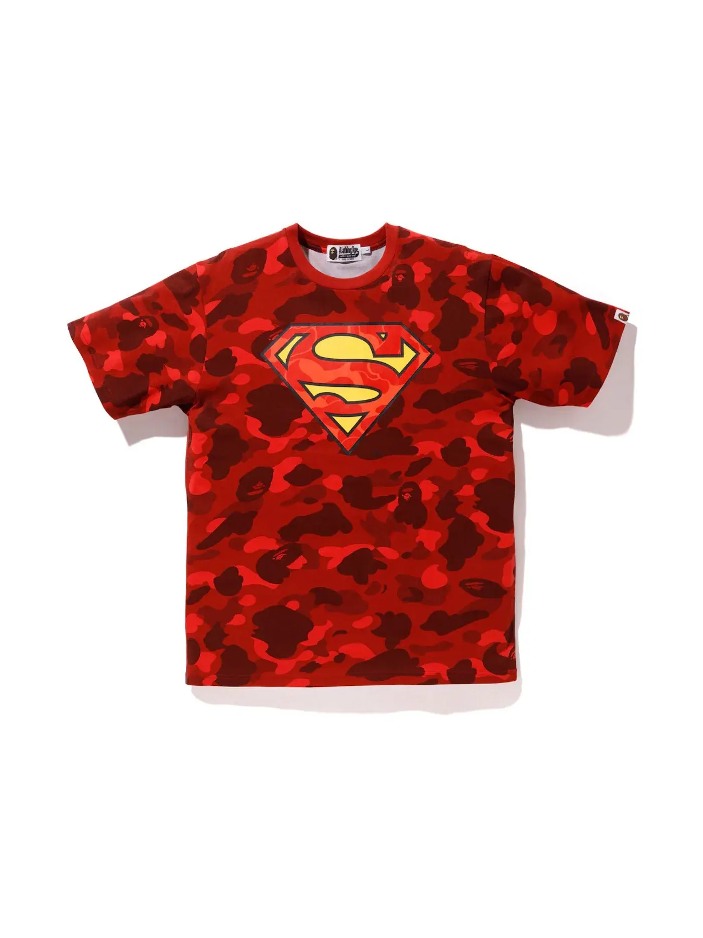 Мужская футболка с принтом BAPE x DC Superman Color Camo Tee BAPE — изображение 1 из 2, красный
