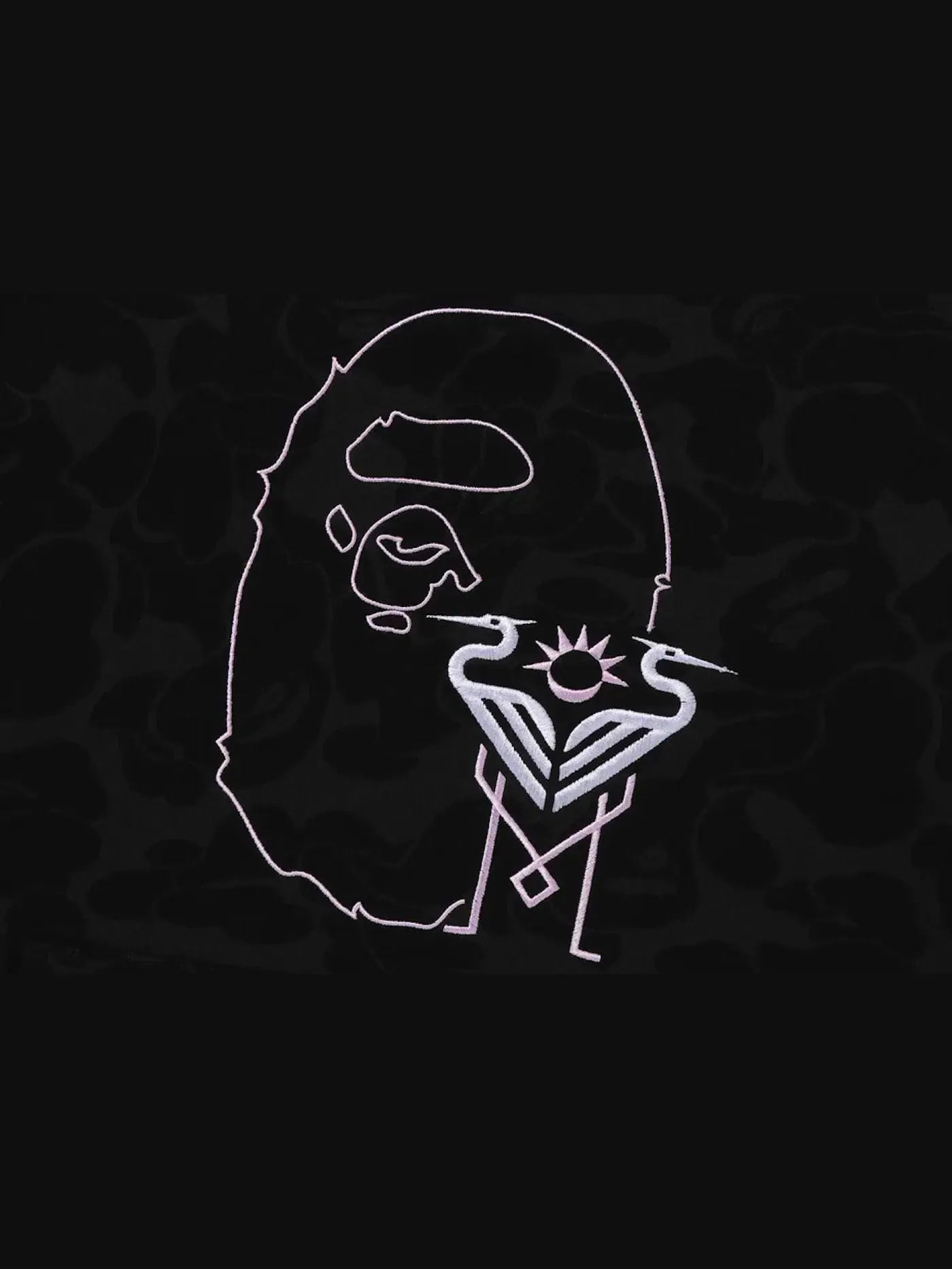 Мужской пуловер-худи с камуфляжным принтом BAPE x Inter Miami CF Camo Pullover Hoodie BAPE — изображение 2 из 2, черный