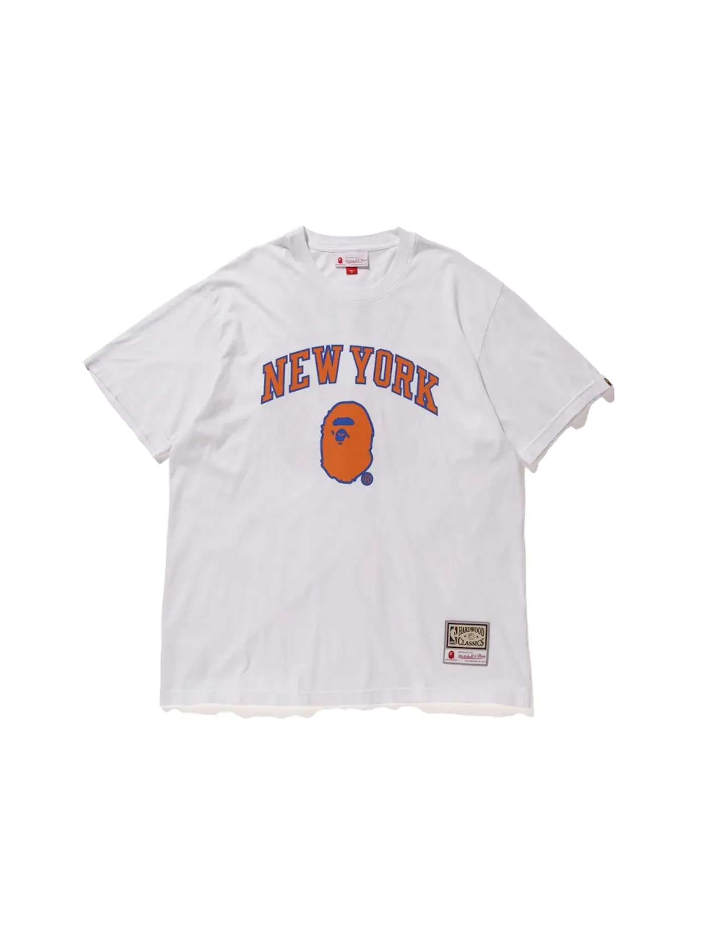 Мужская футболка с принтом BAPE x Mitchell & Ness Knicks Tee BAPE — изображение 1 из 3, белый