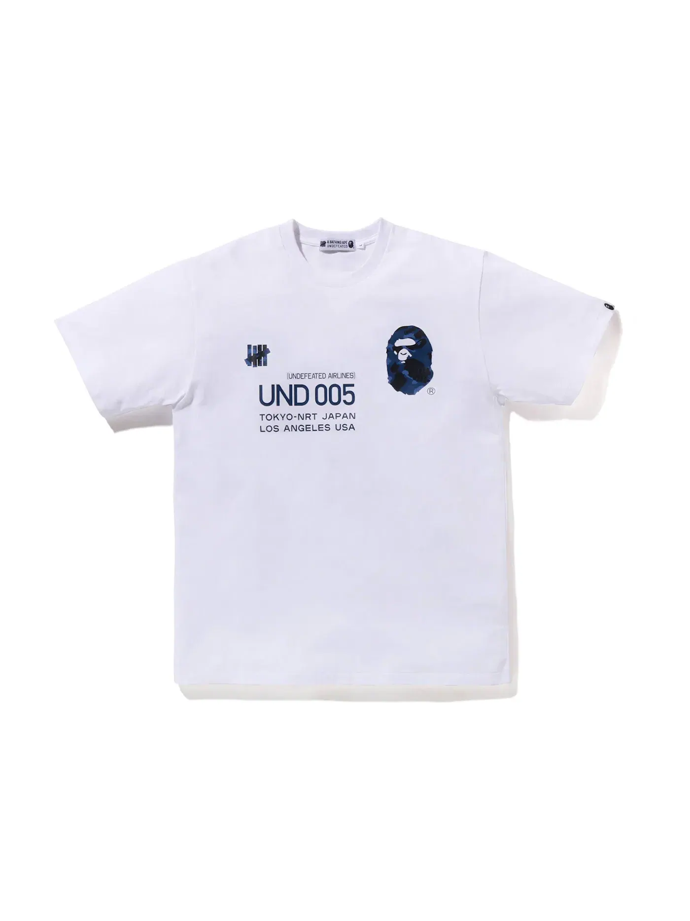 Мужская футболка с принтом BAPE x Undefeated 005 Tee (FW22) BAPE — изображение 1 из 2, белый темно-синий