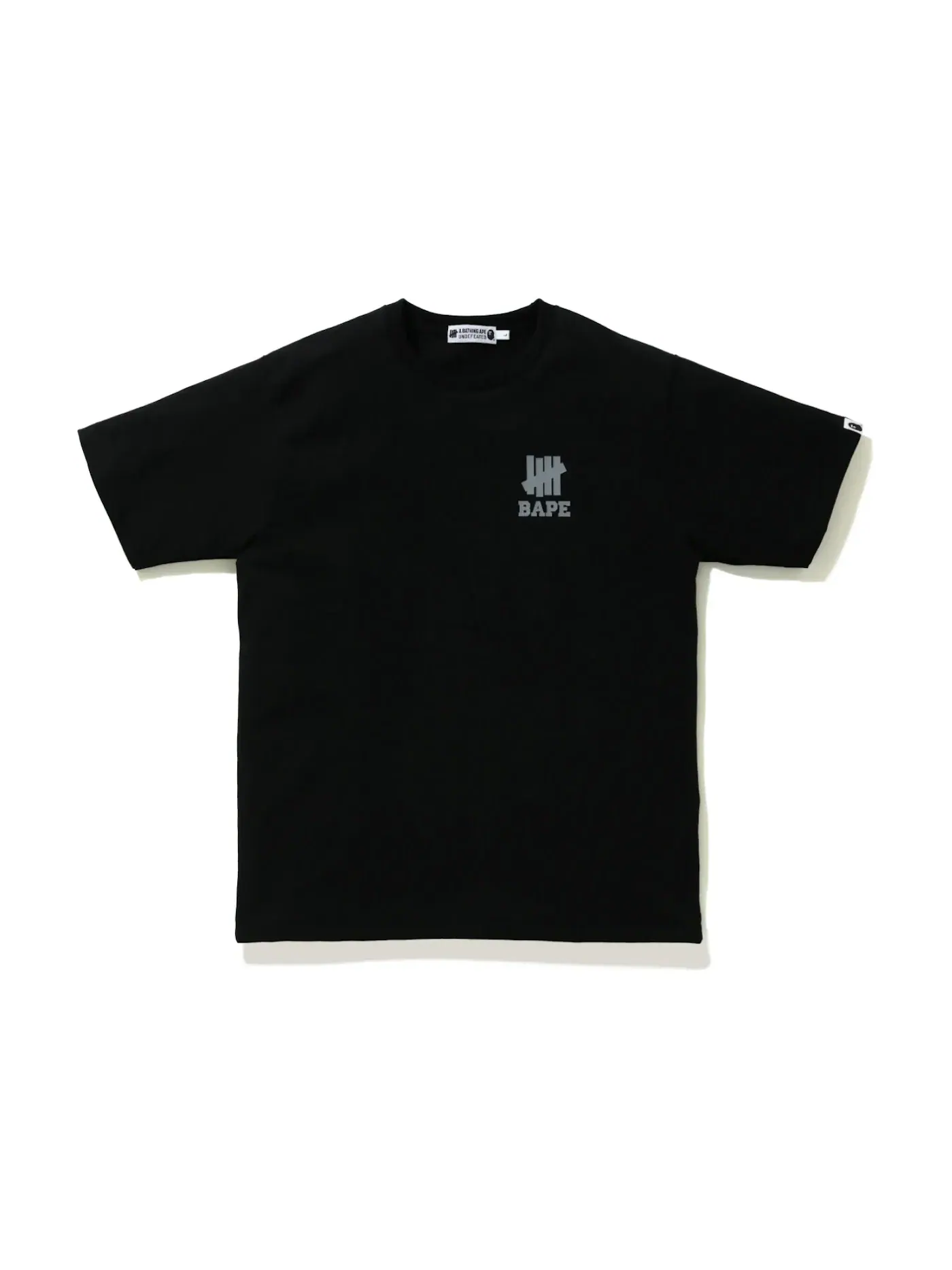 Мужская футболка с принтом BAPE x Undefeated Ape Head Tee BAPE — изображение 1 из 2, черный