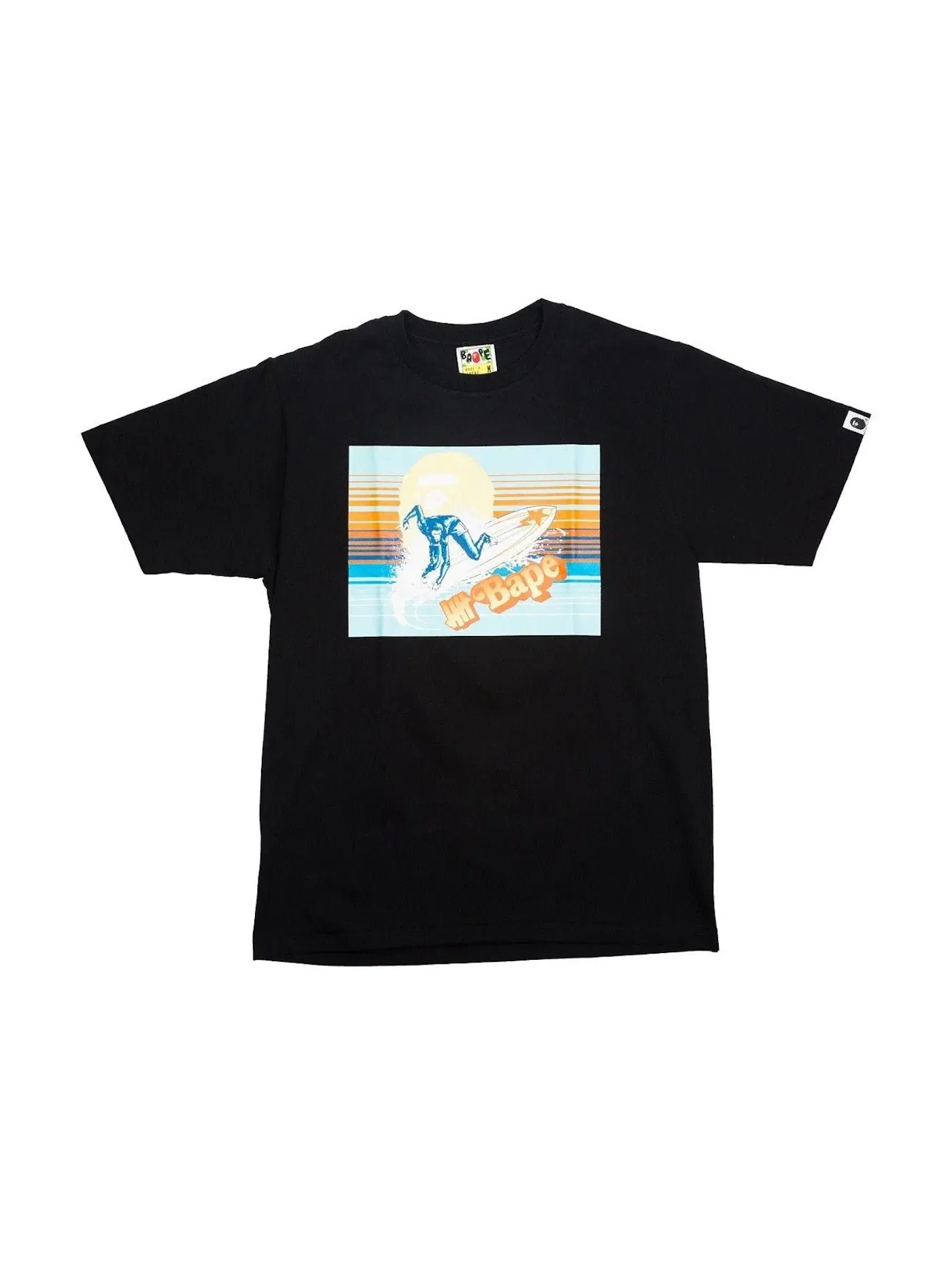 Мужская футболка с принтом BAPE x Undefeated Surfing Ape Tee BAPE — изображение 1 из 1, черный