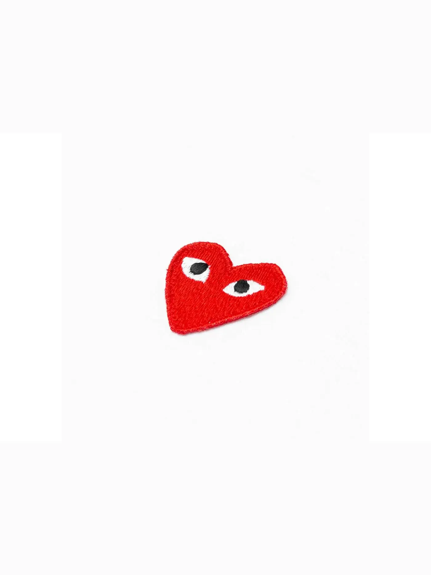 Женская футболка с принтом Camouflage Edge Heart Comme des Garcons PLAY — изображение 2 из 3, белый
