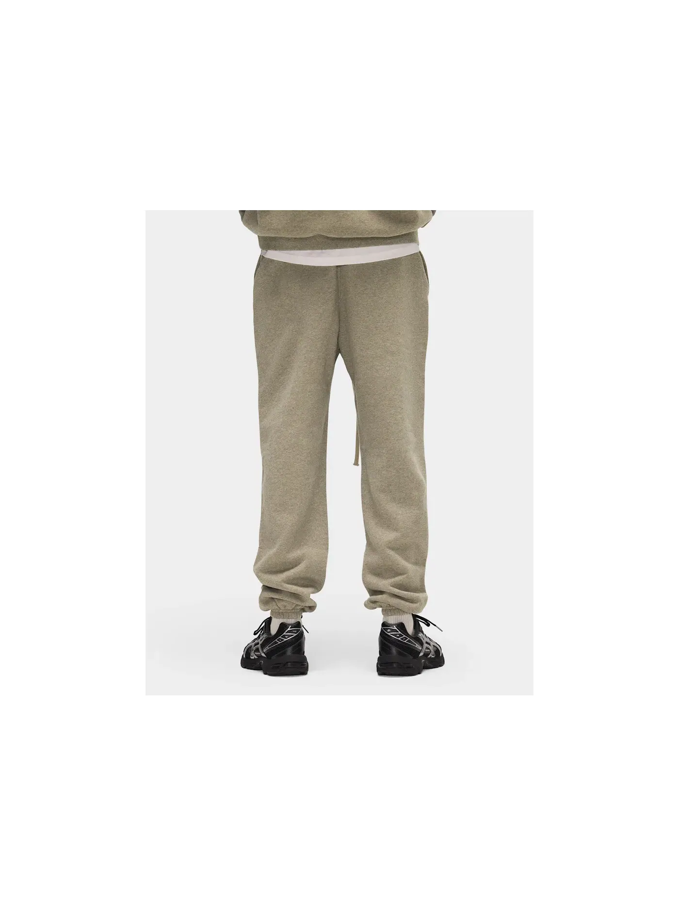 Мужские спортивные штаны с флисом модель Sweatpant (FW24) Fear of God — изображение 4 из 4, серый