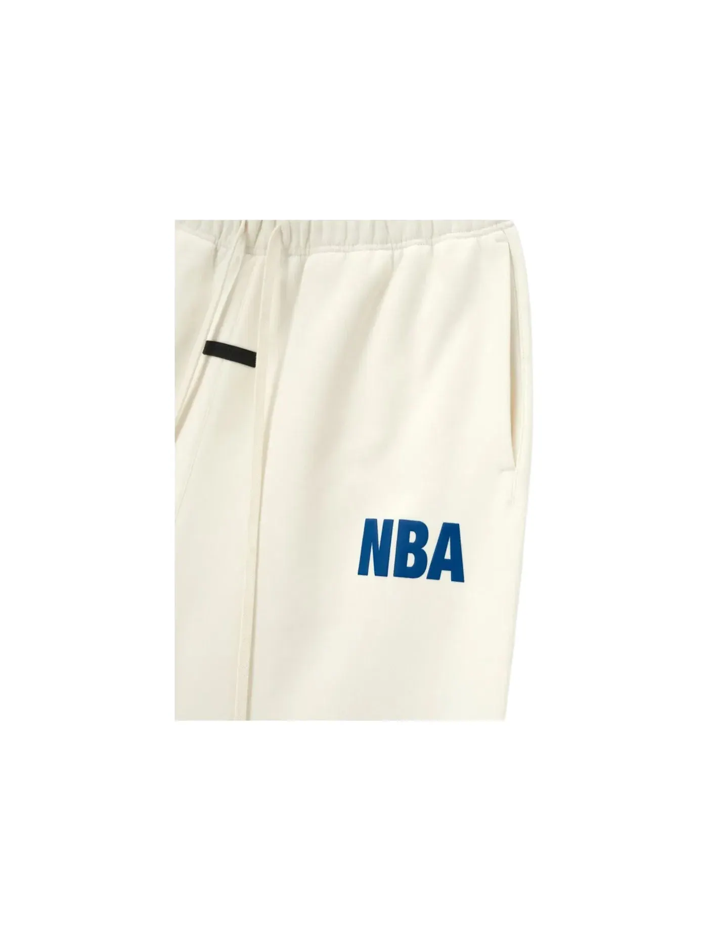 Мужские спортивные штаны с принтом NBA Essentials Sweatpant Fear of God — изображение 3 из 3, кремовый белый