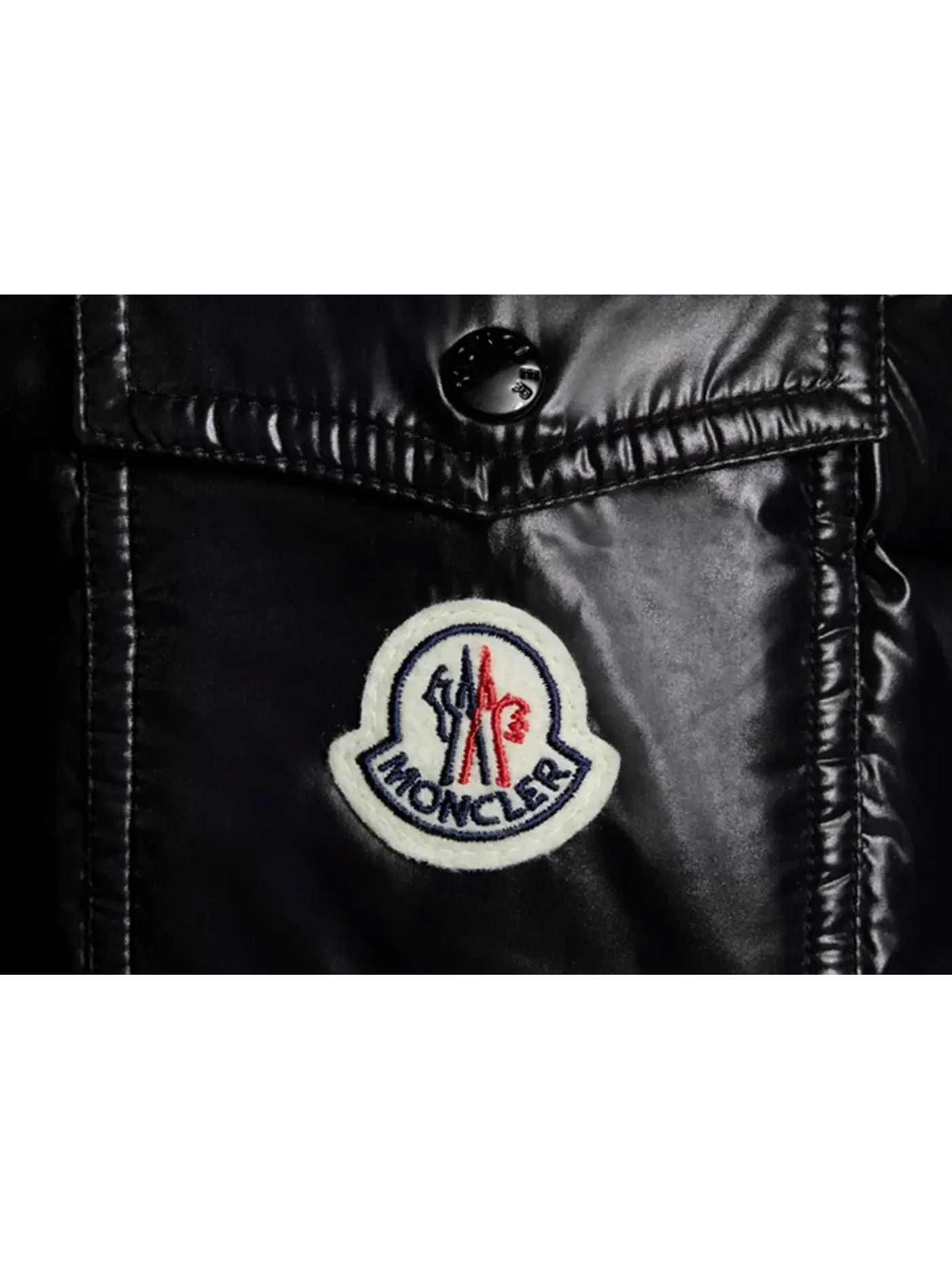 Женская короткая пуховая куртка Moncler — изображение 3 из 5, черный