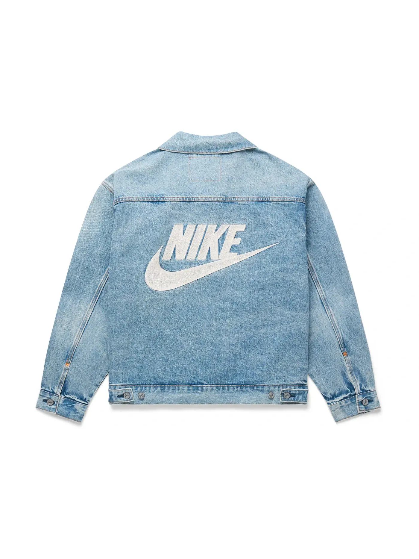 Мужская джинсовая куртка с немного свободным кроем Nike x Levis Trucker Jacket Denim — изображение 2 из 6, джинсовый синий